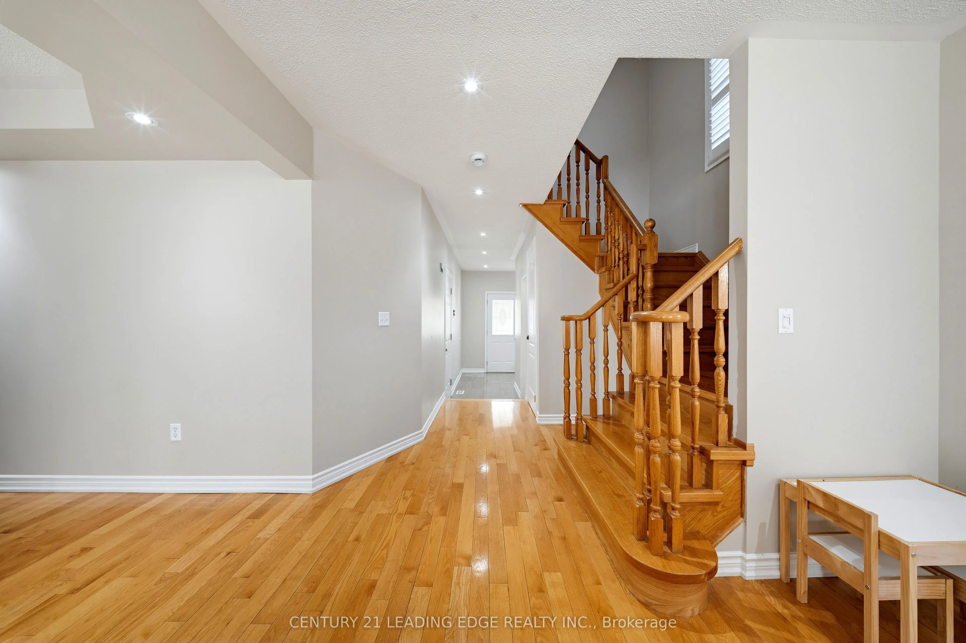 13 Boulderbrook Drive
