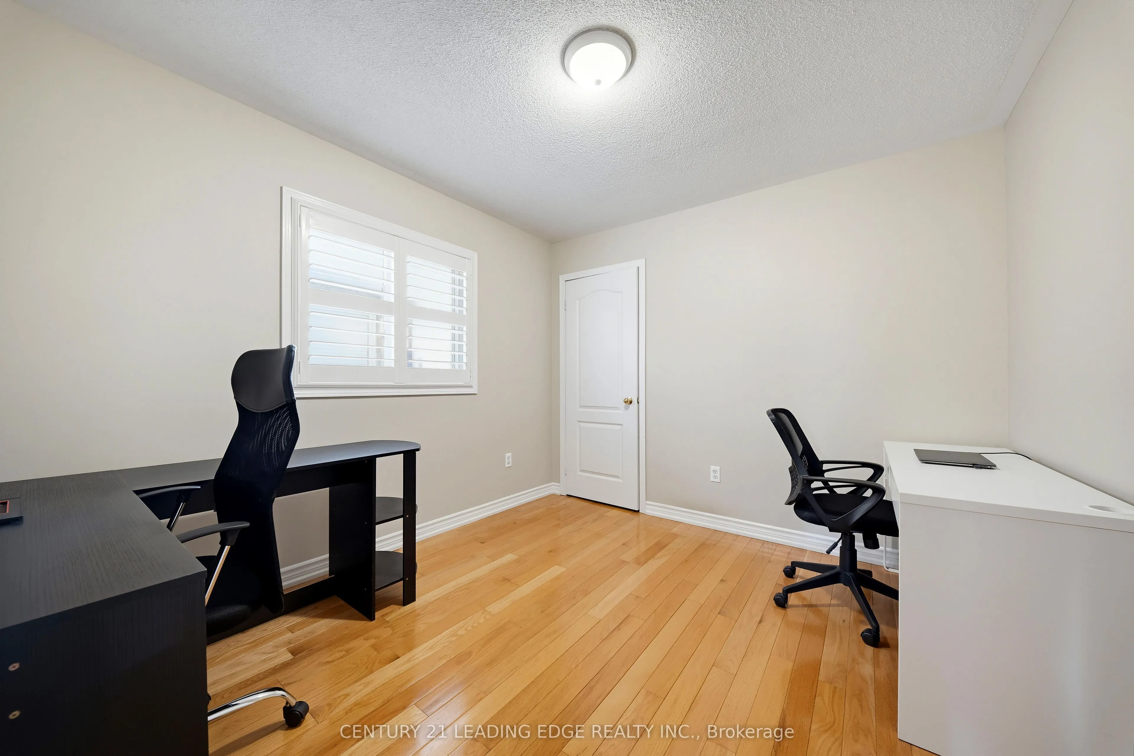 13 Boulderbrook Drive
