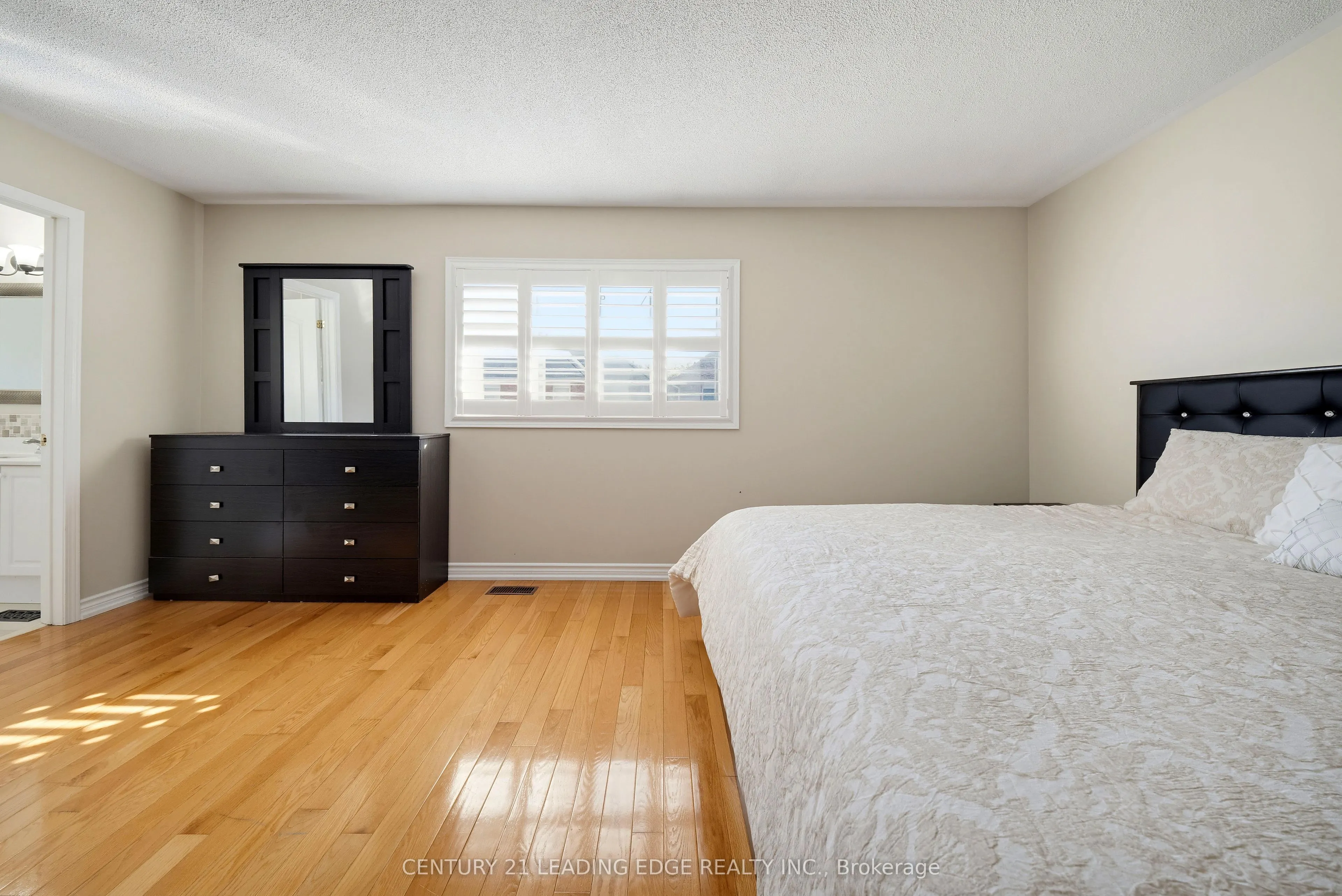 13 Boulderbrook Drive