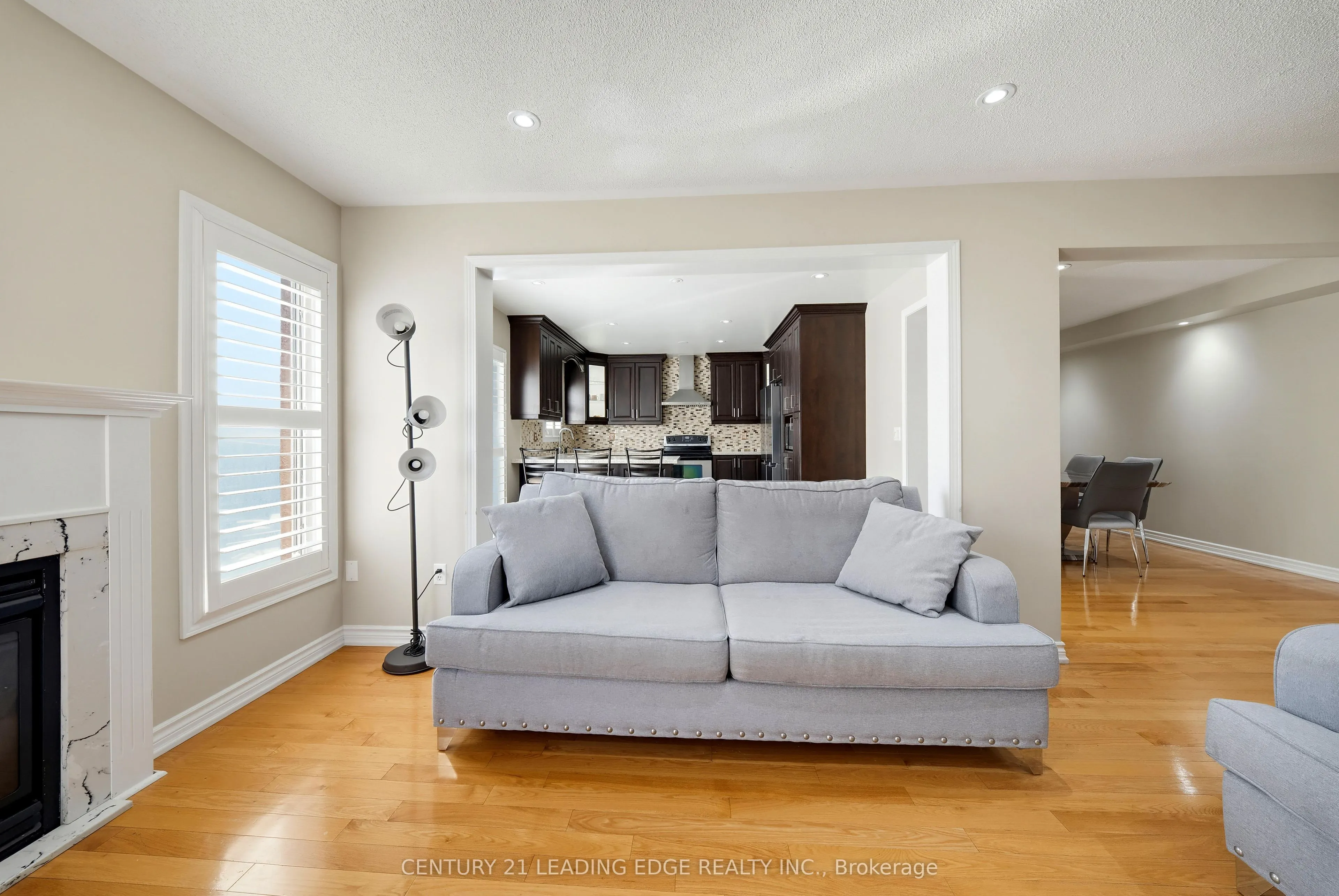 13 Boulderbrook Drive