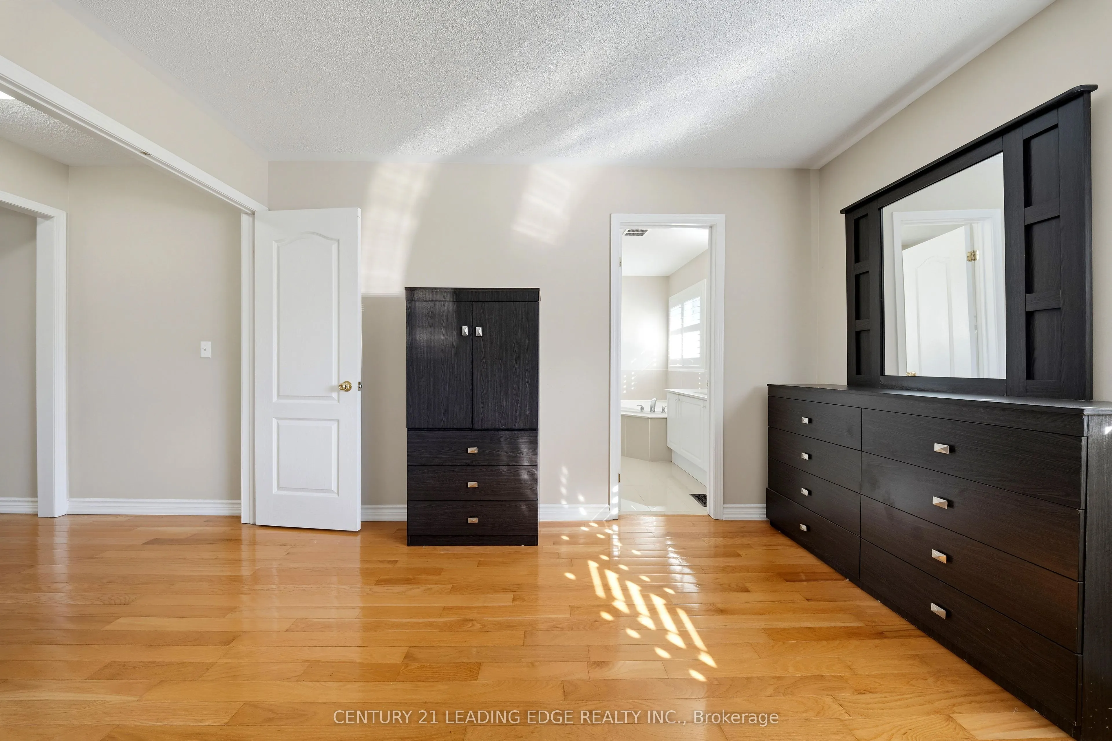 13 Boulderbrook Drive