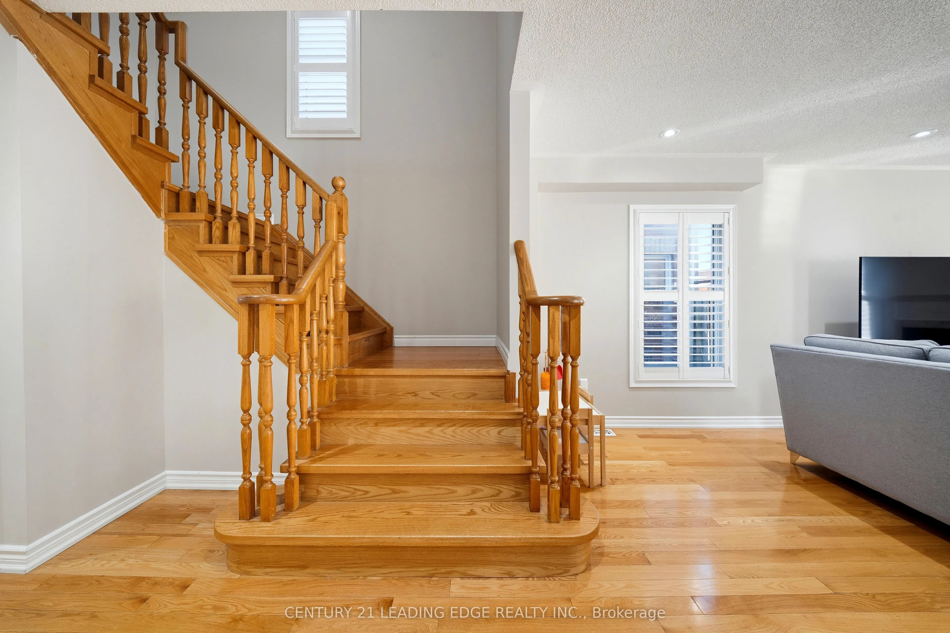 13 Boulderbrook Drive