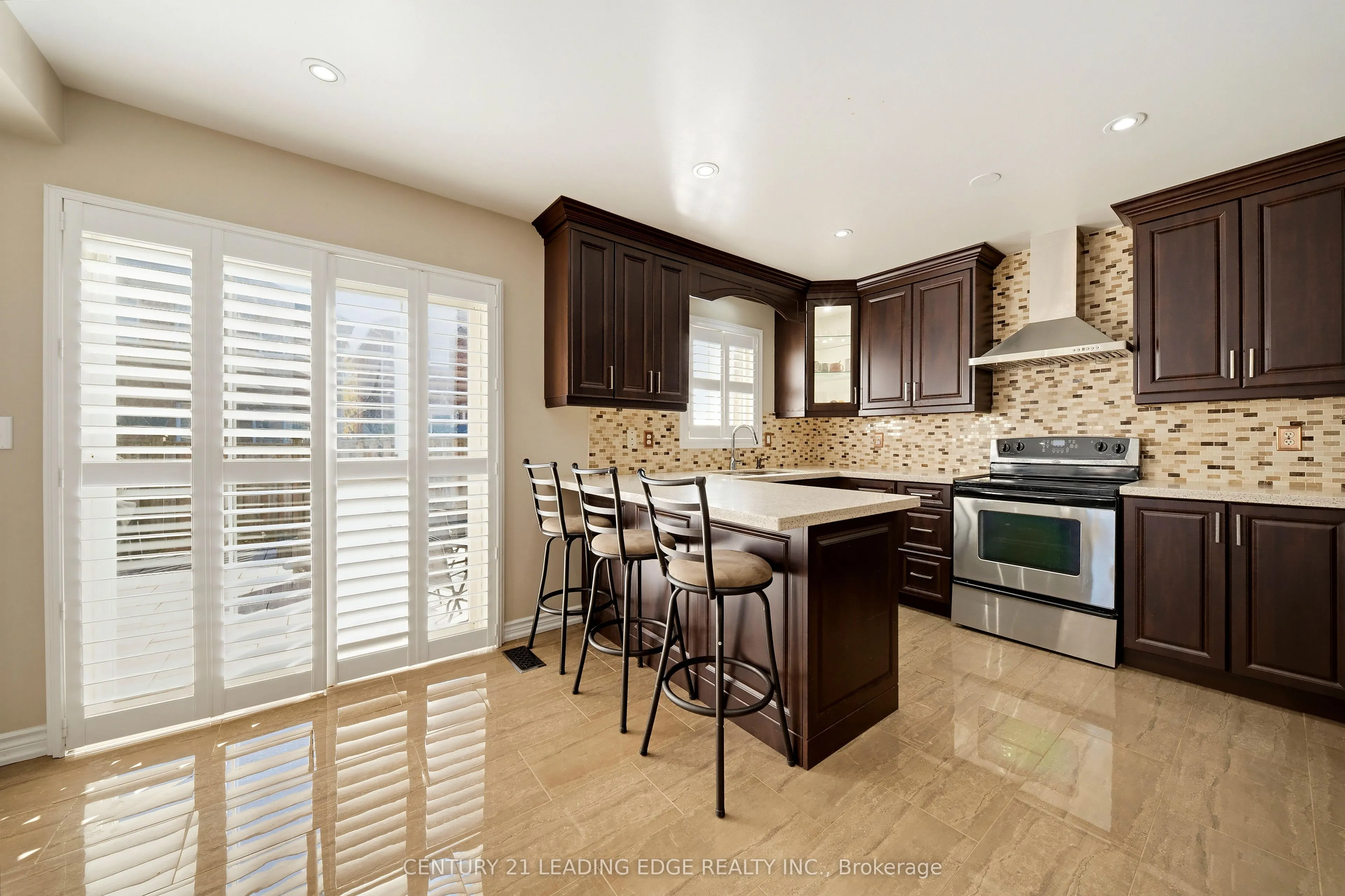 13 Boulderbrook Drive