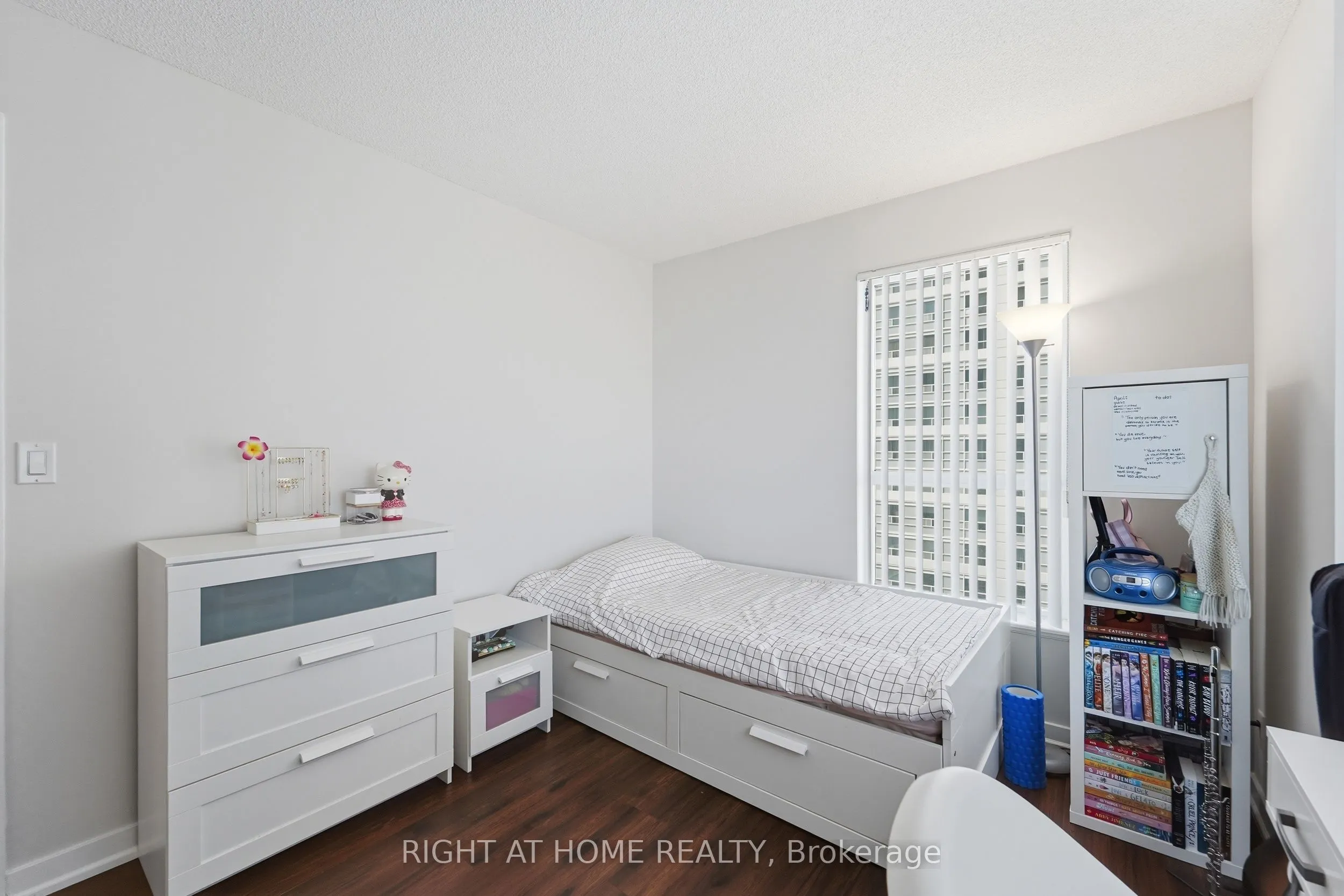 38 Lee Centre Drive #1612