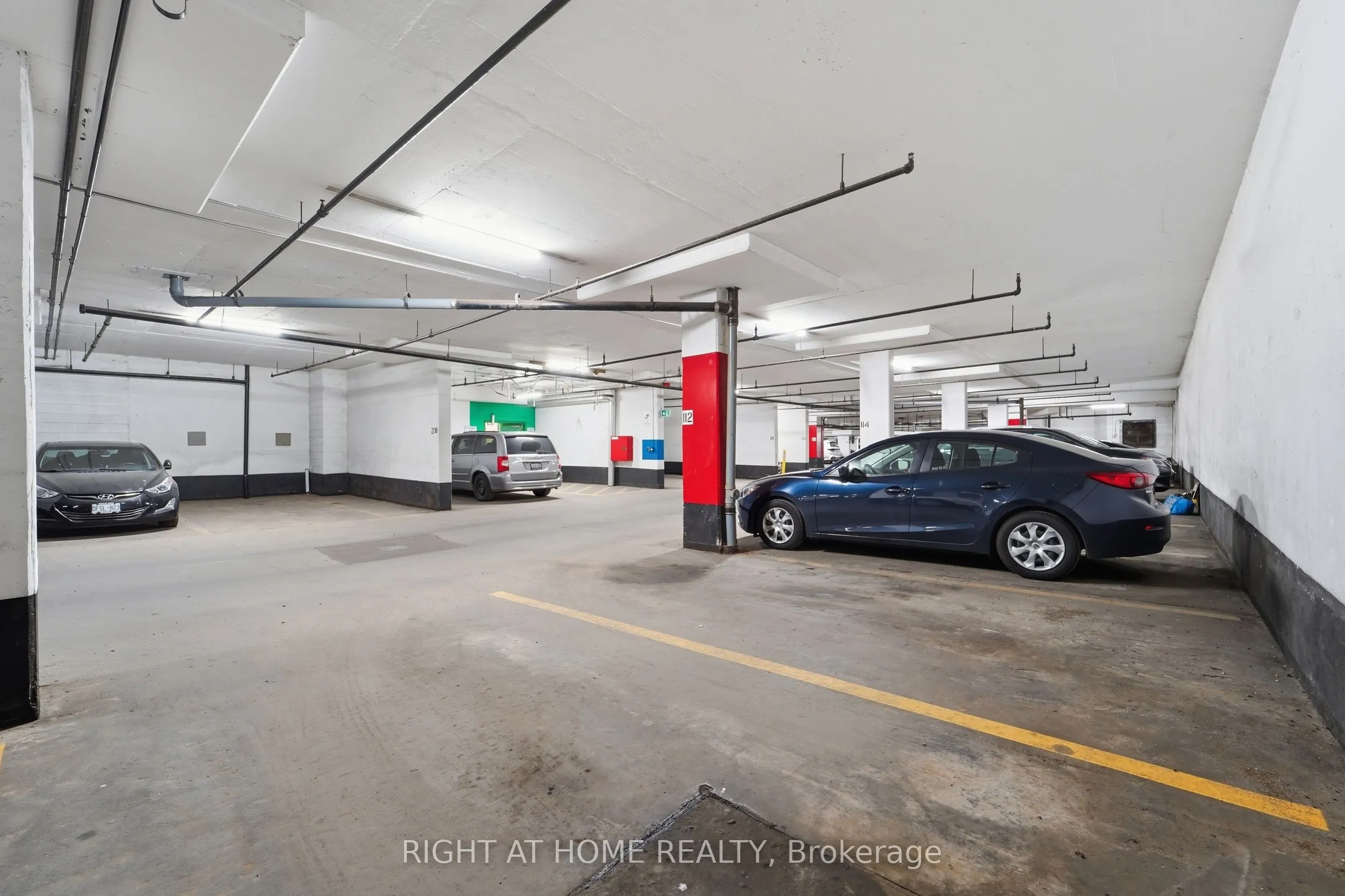 38 Lee Centre Drive #1612