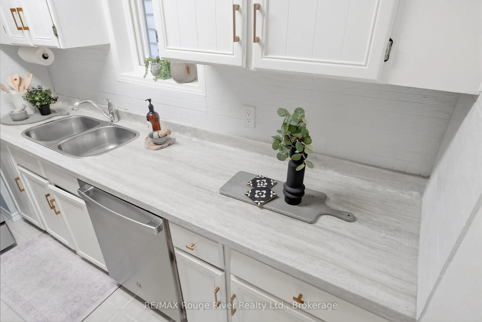 313 Lupin Drive