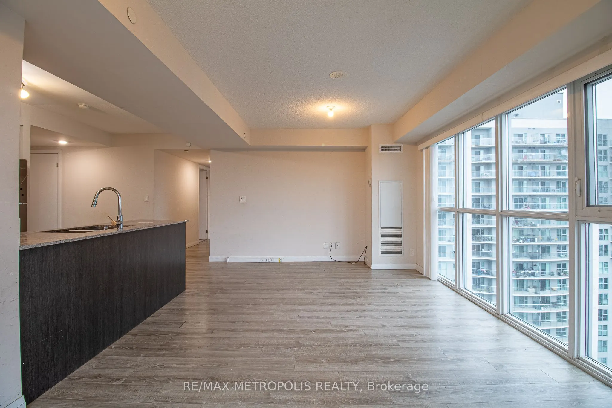 2152 Lawrence Avenue E #1502