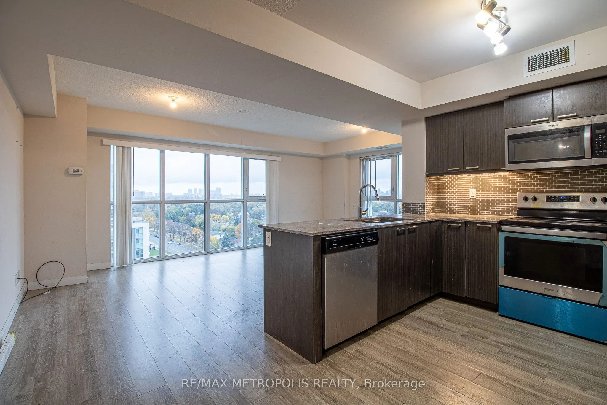 2152 Lawrence Avenue E #1502