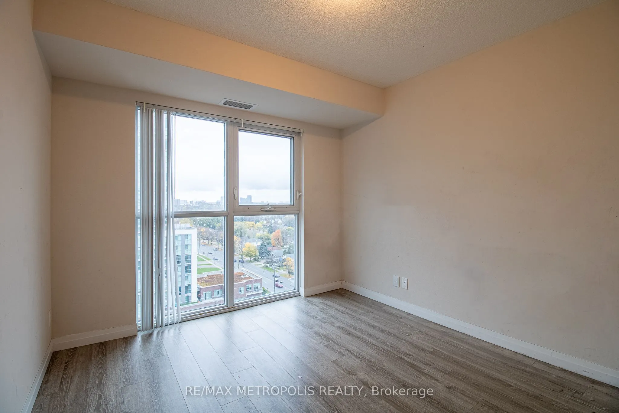 2152 Lawrence Avenue E #1502