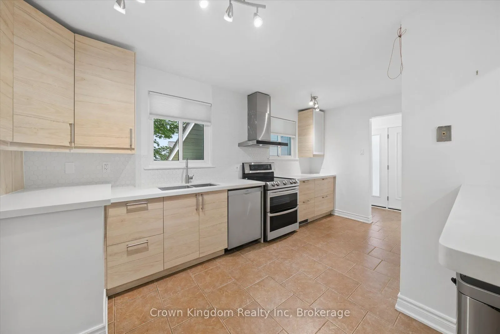20 Lyncroft Drive #Main