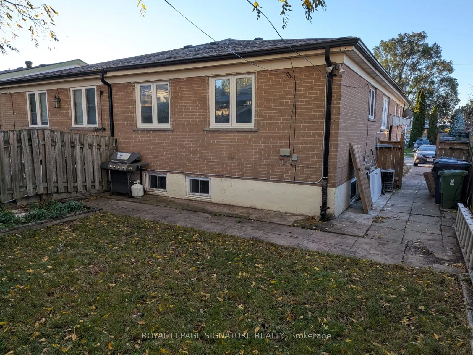 26 Trinnell Boulevard