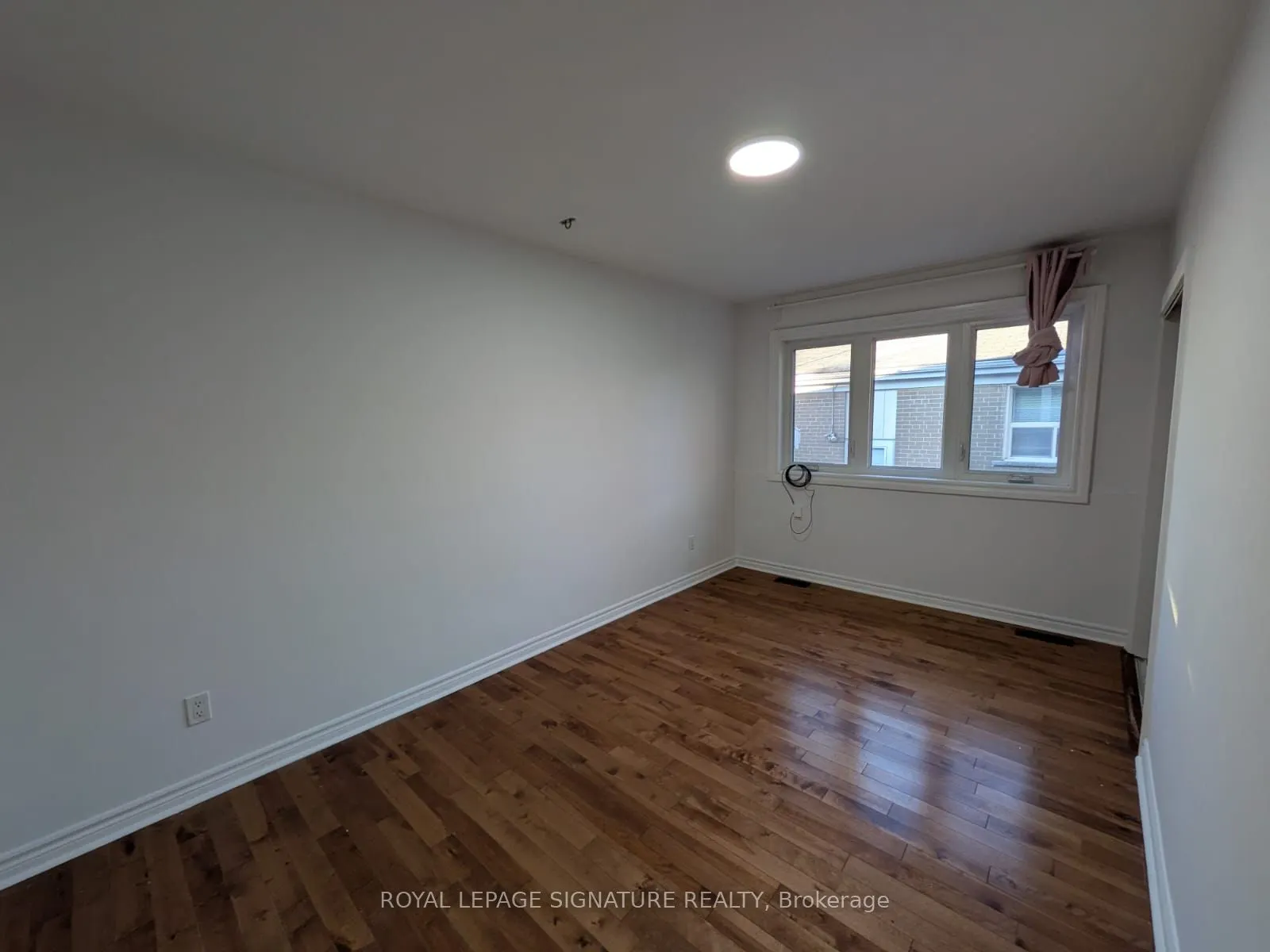 26 Trinnell Boulevard