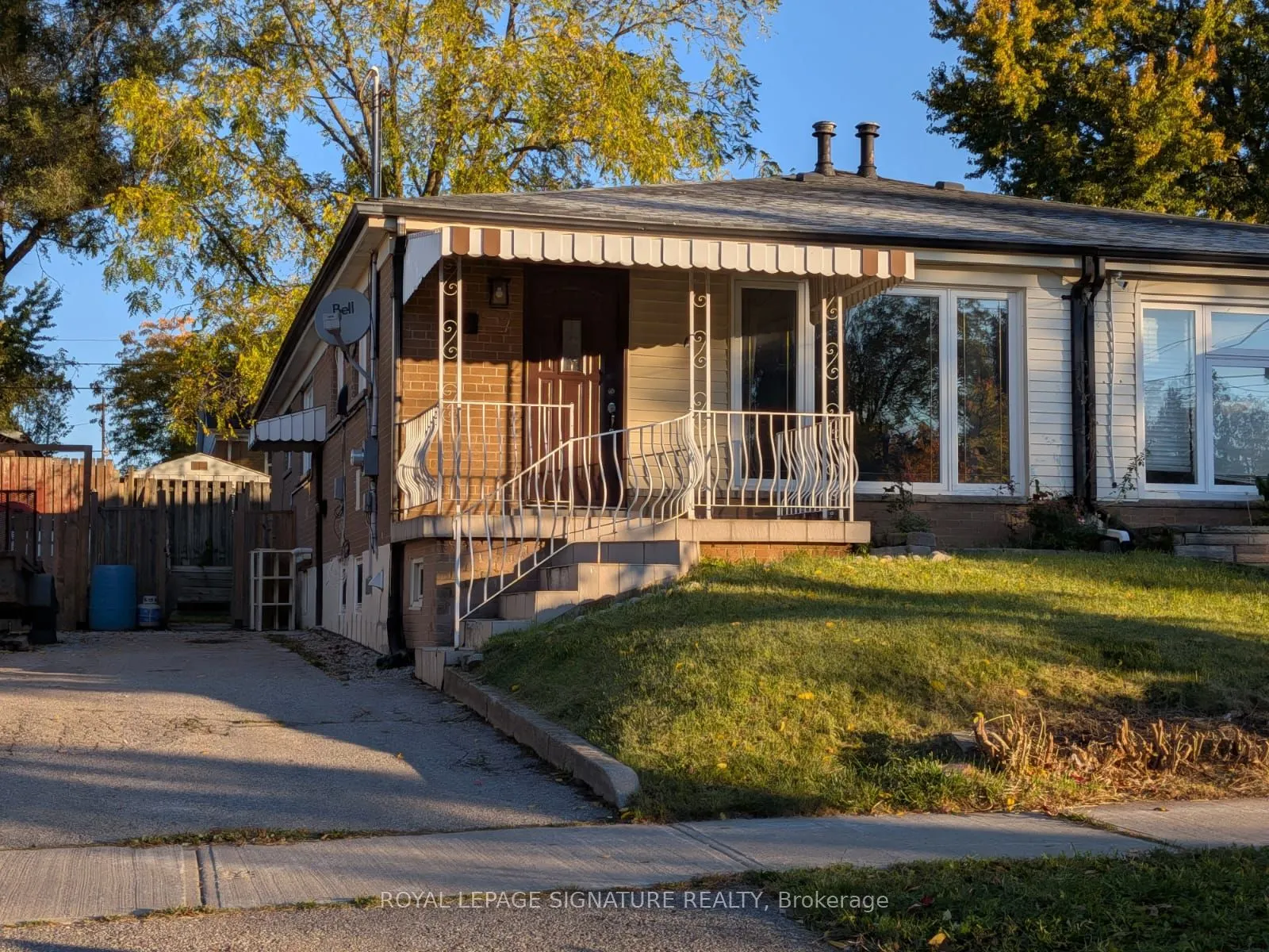 26 Trinnell Boulevard