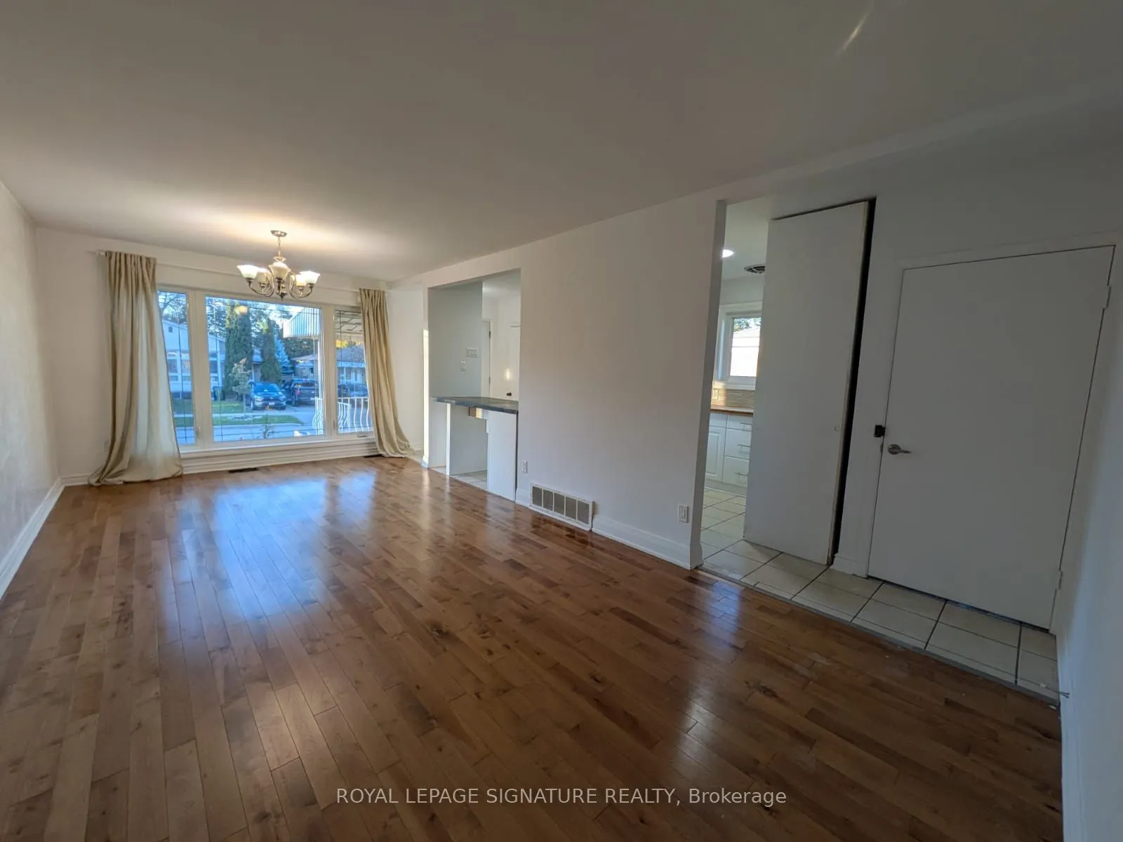 26 Trinnell Boulevard