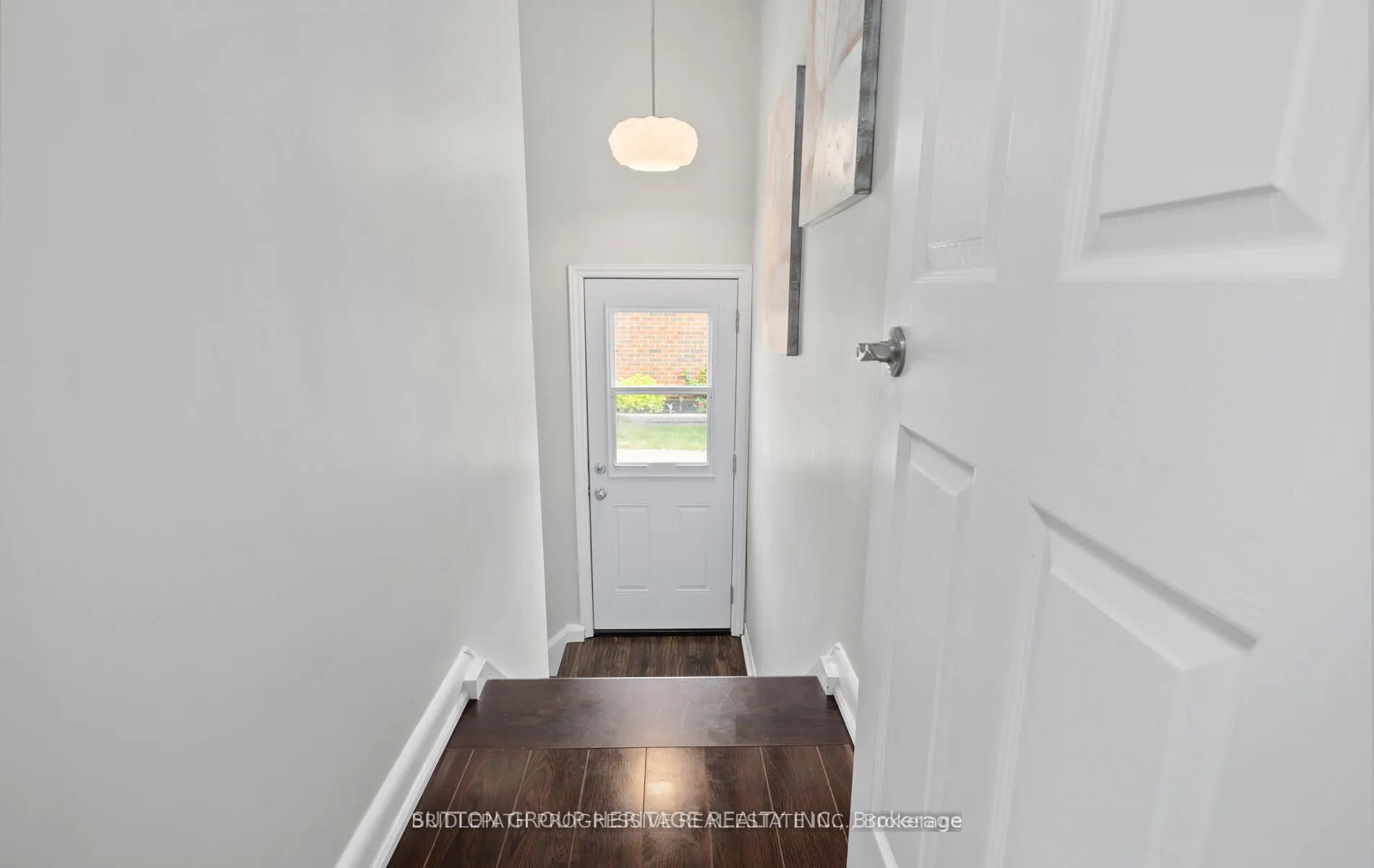 621 Wychwood Street