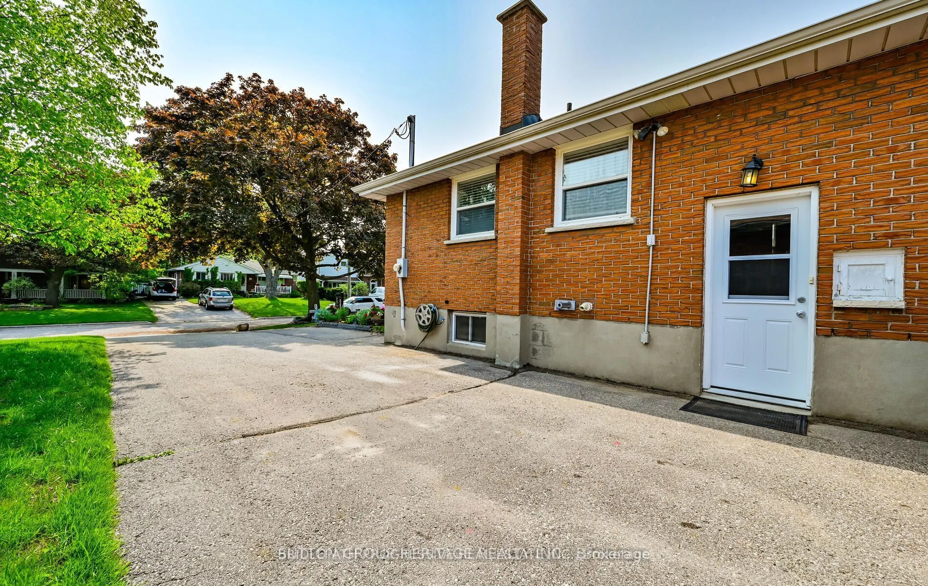 621 Wychwood Street