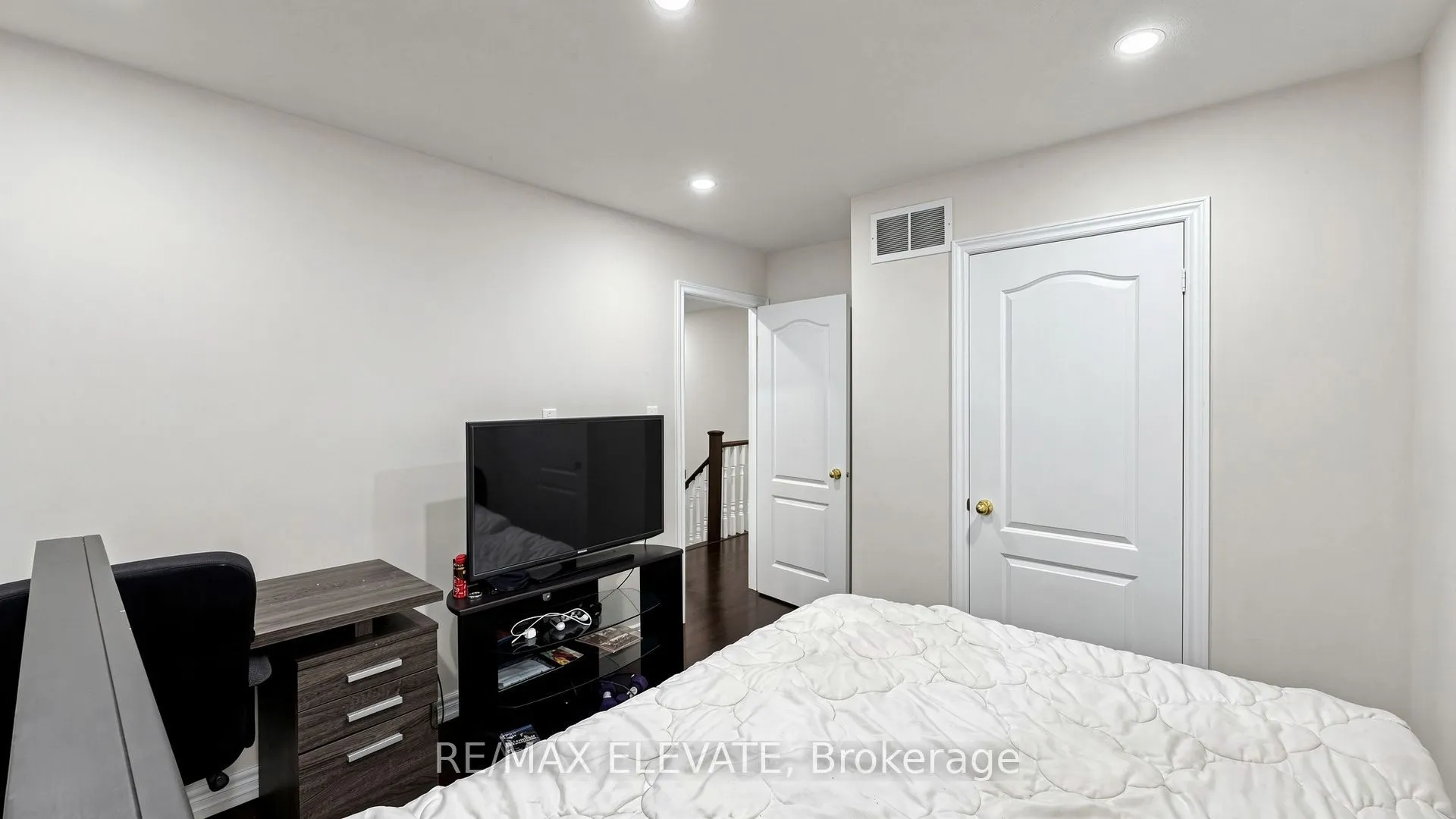 1158 Ravenscroft Road