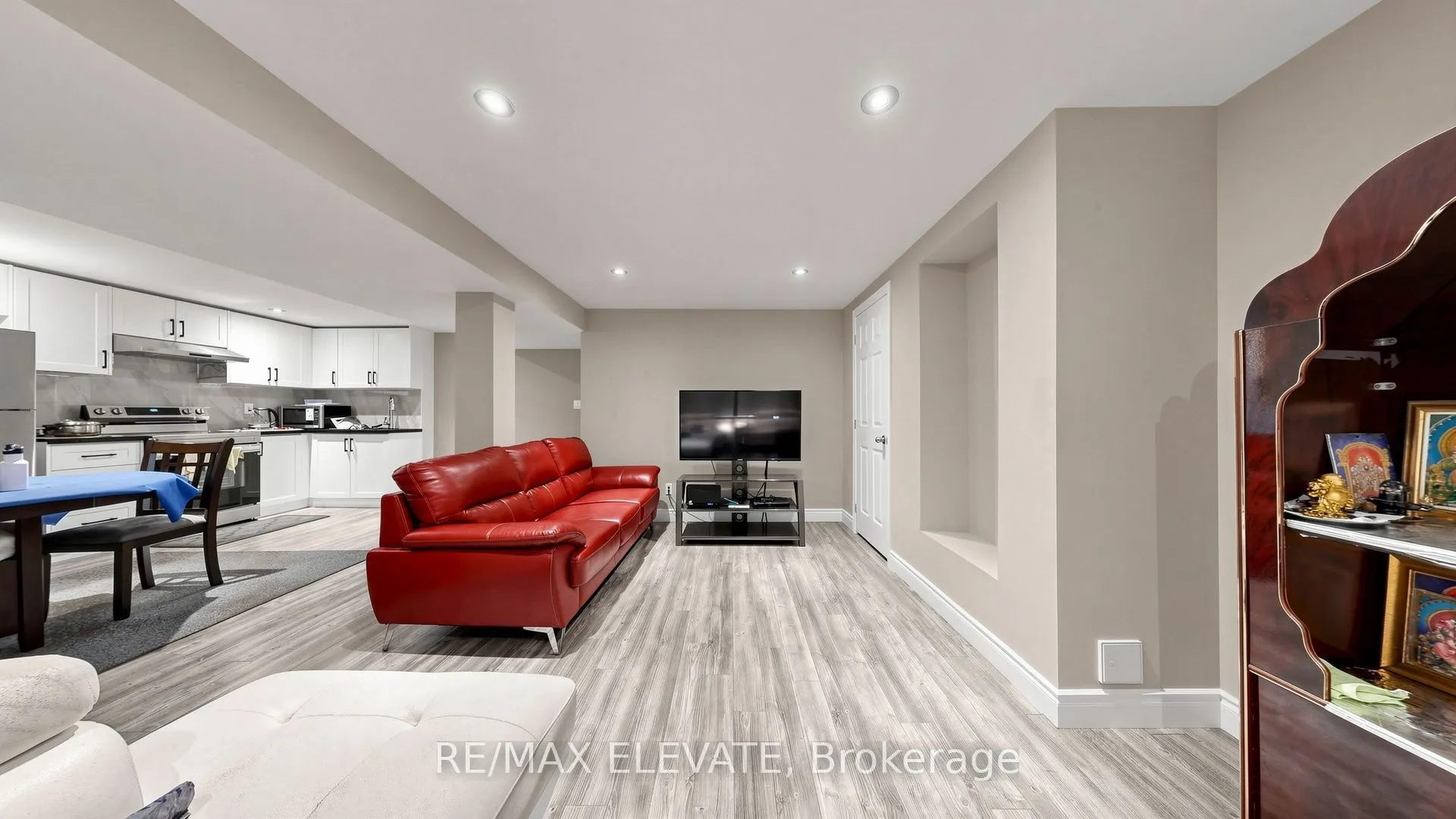 1158 Ravenscroft Road