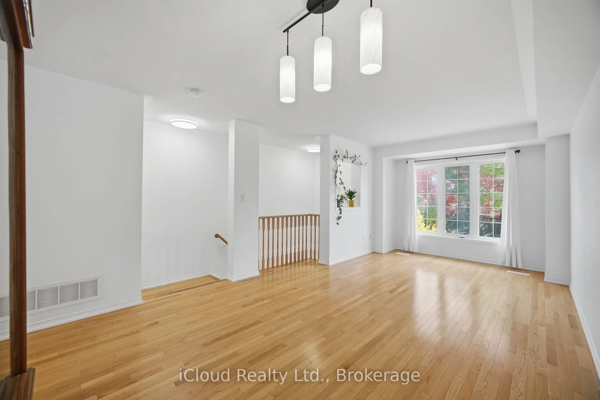24 Oakins Lane #24