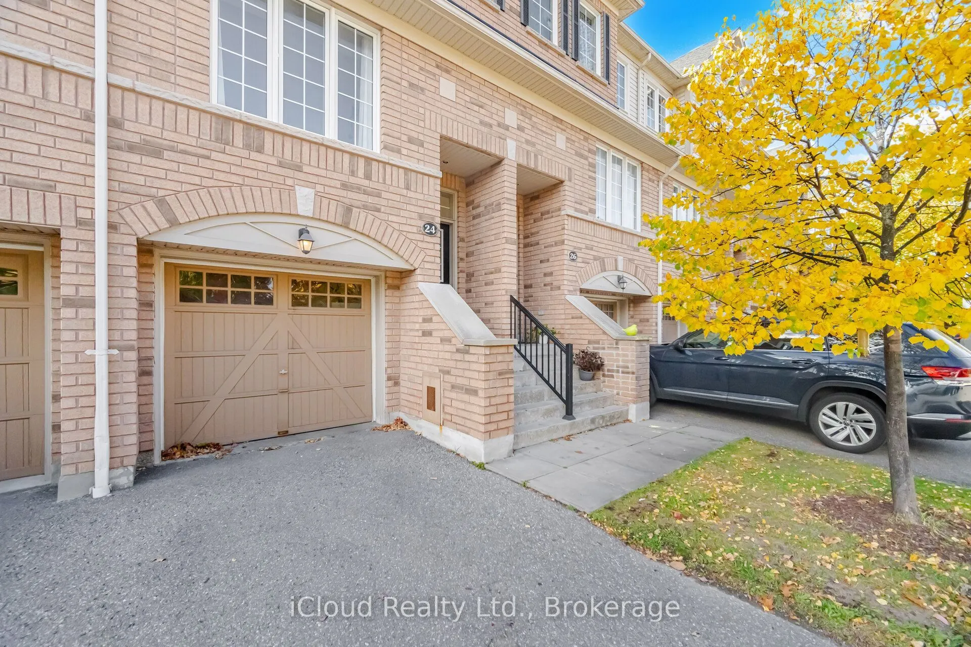 24 Oakins Lane #24