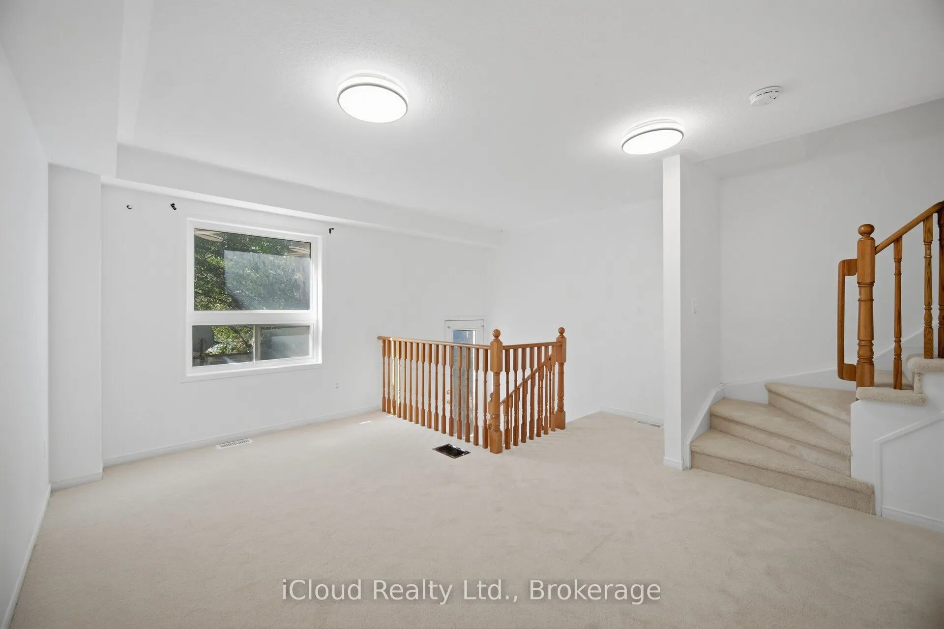 24 Oakins Lane #24