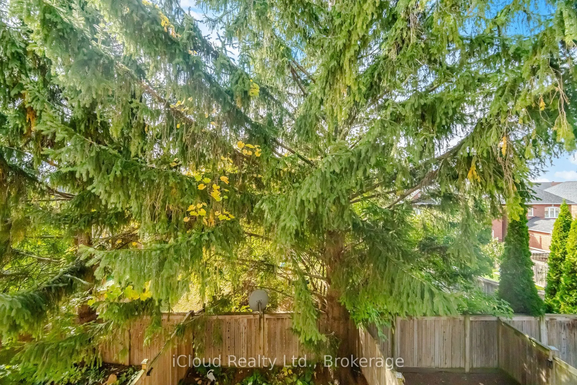 24 Oakins Lane #24