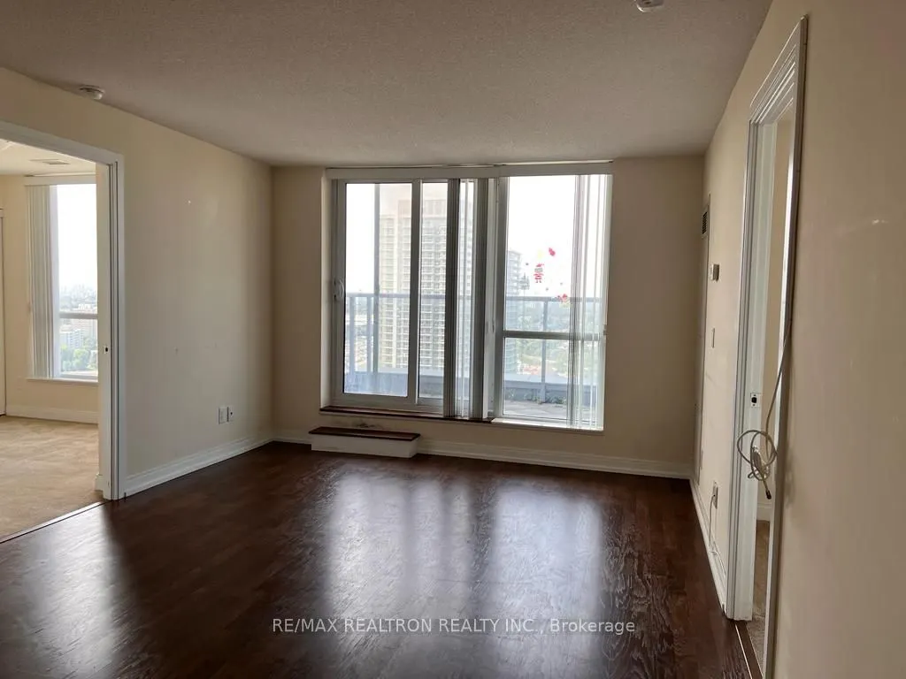 151 Village Green Square #2804