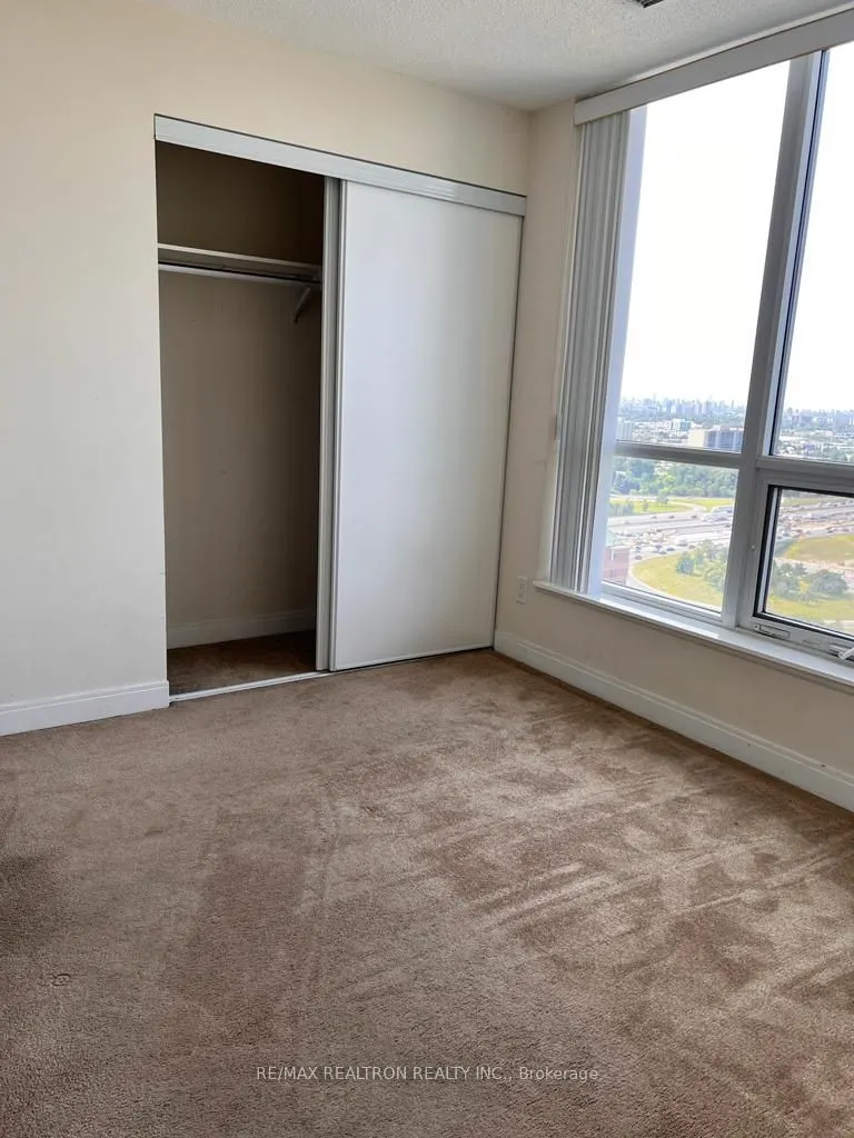 151 Village Green Square #2804