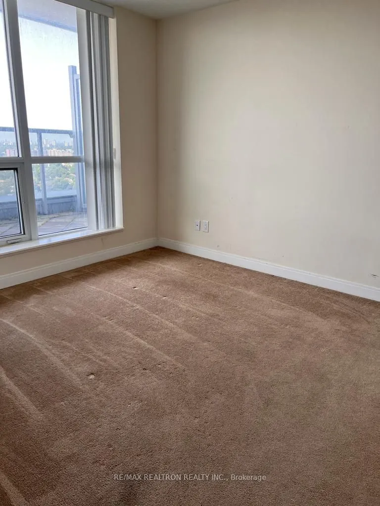 151 Village Green Square #2804