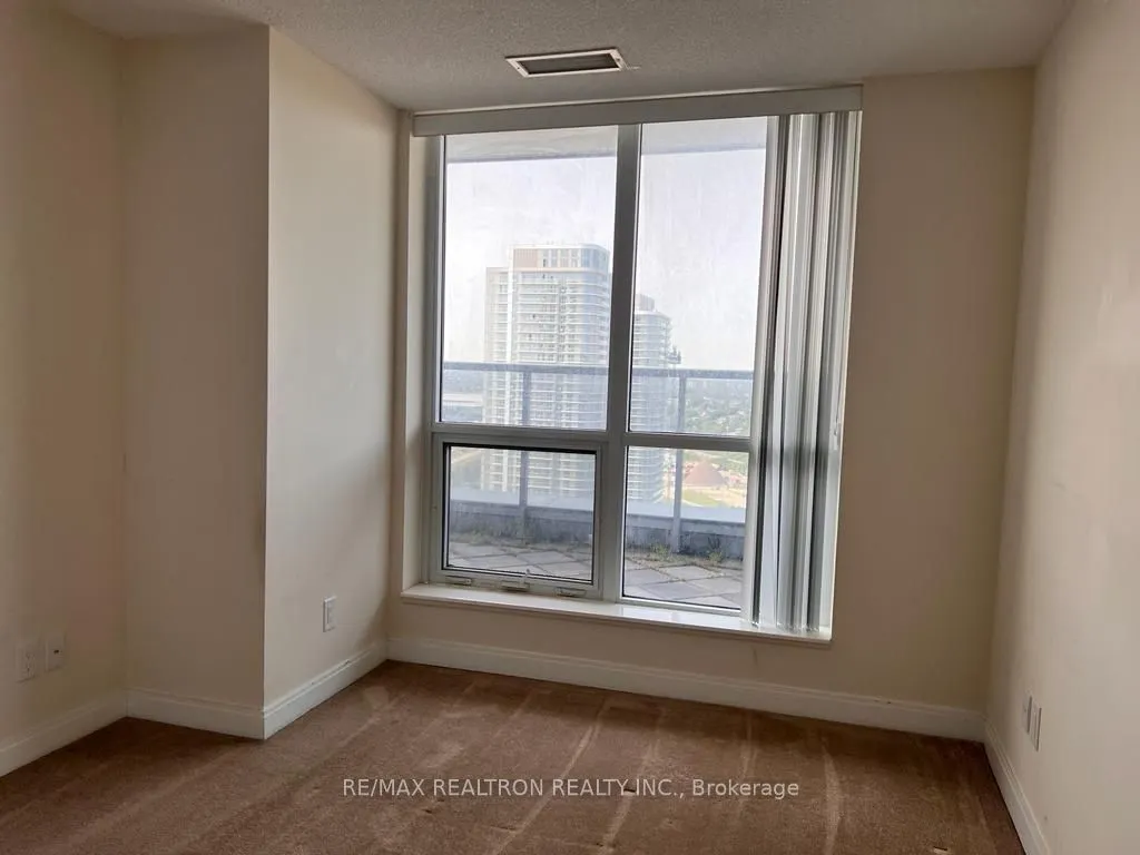 151 Village Green Square #2804