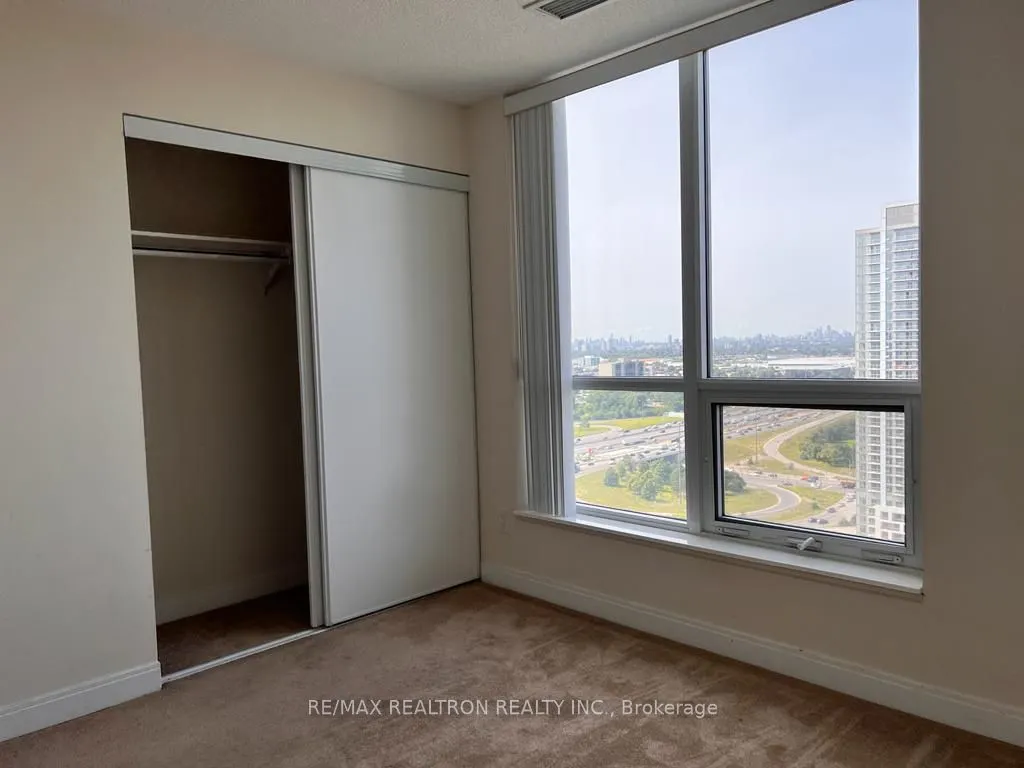 151 Village Green Square #2804