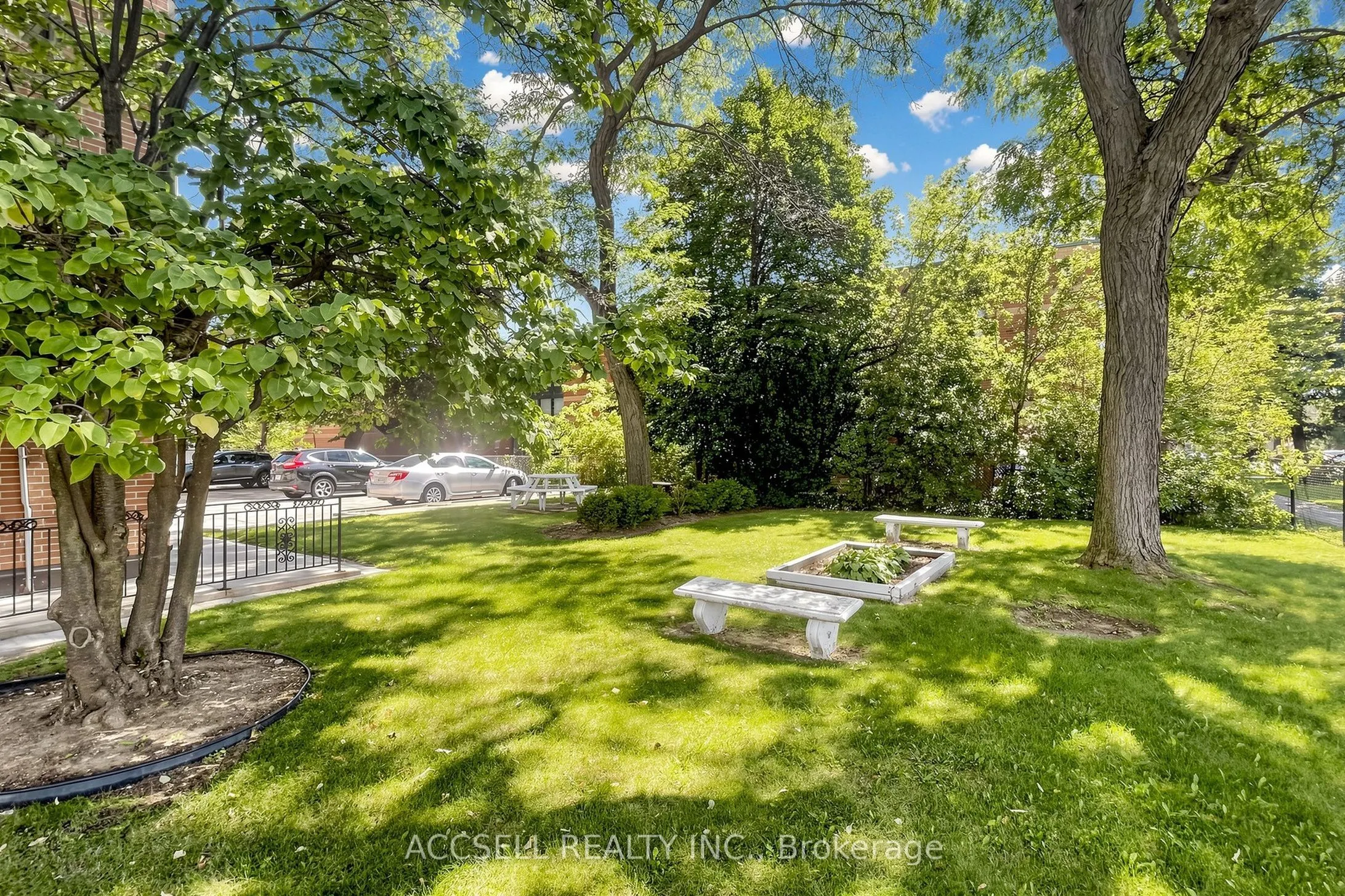 855 Kennedy Road #901