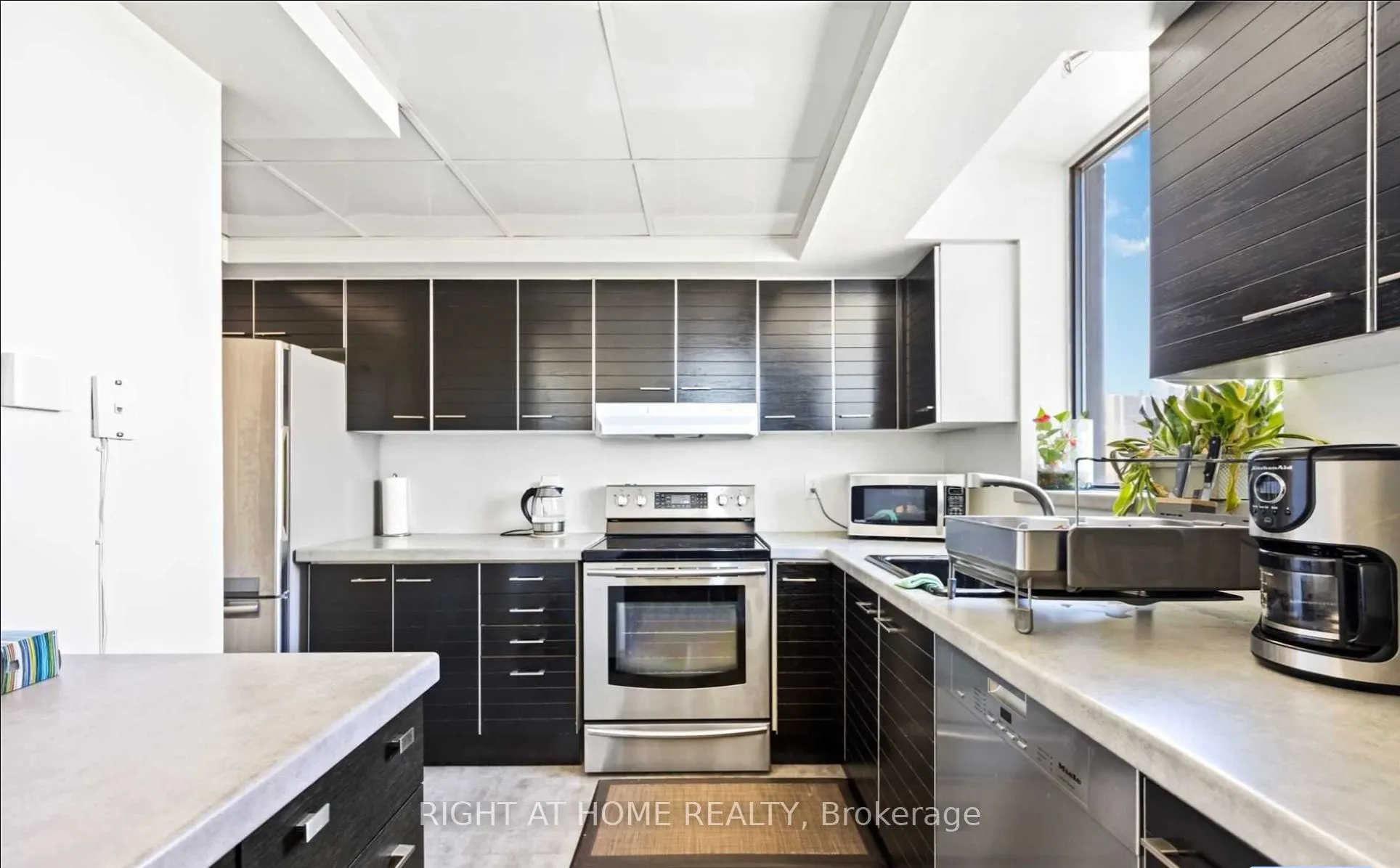 757 Victoria Park Avenue E #1404