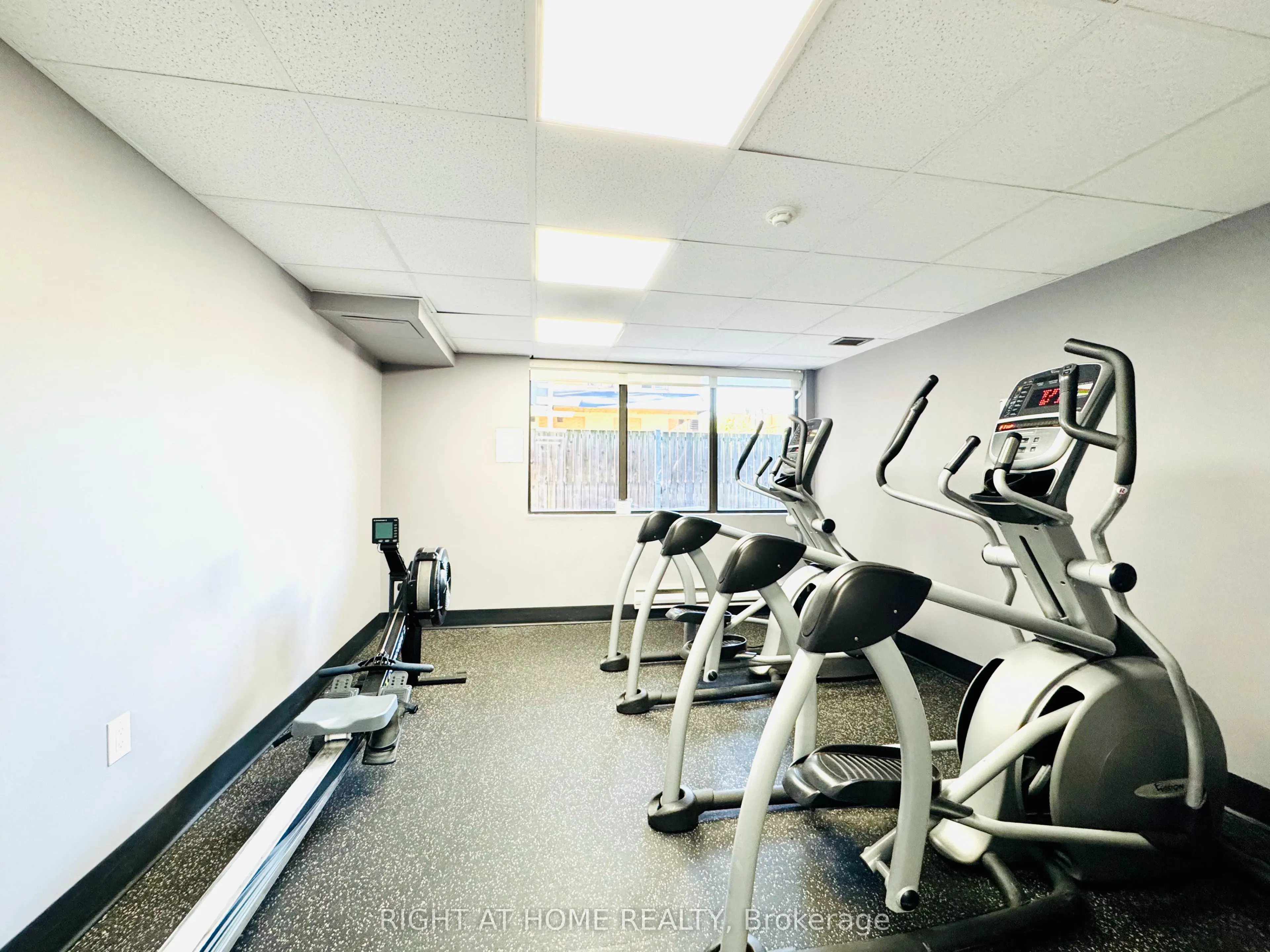 757 Victoria Park Avenue E #1404