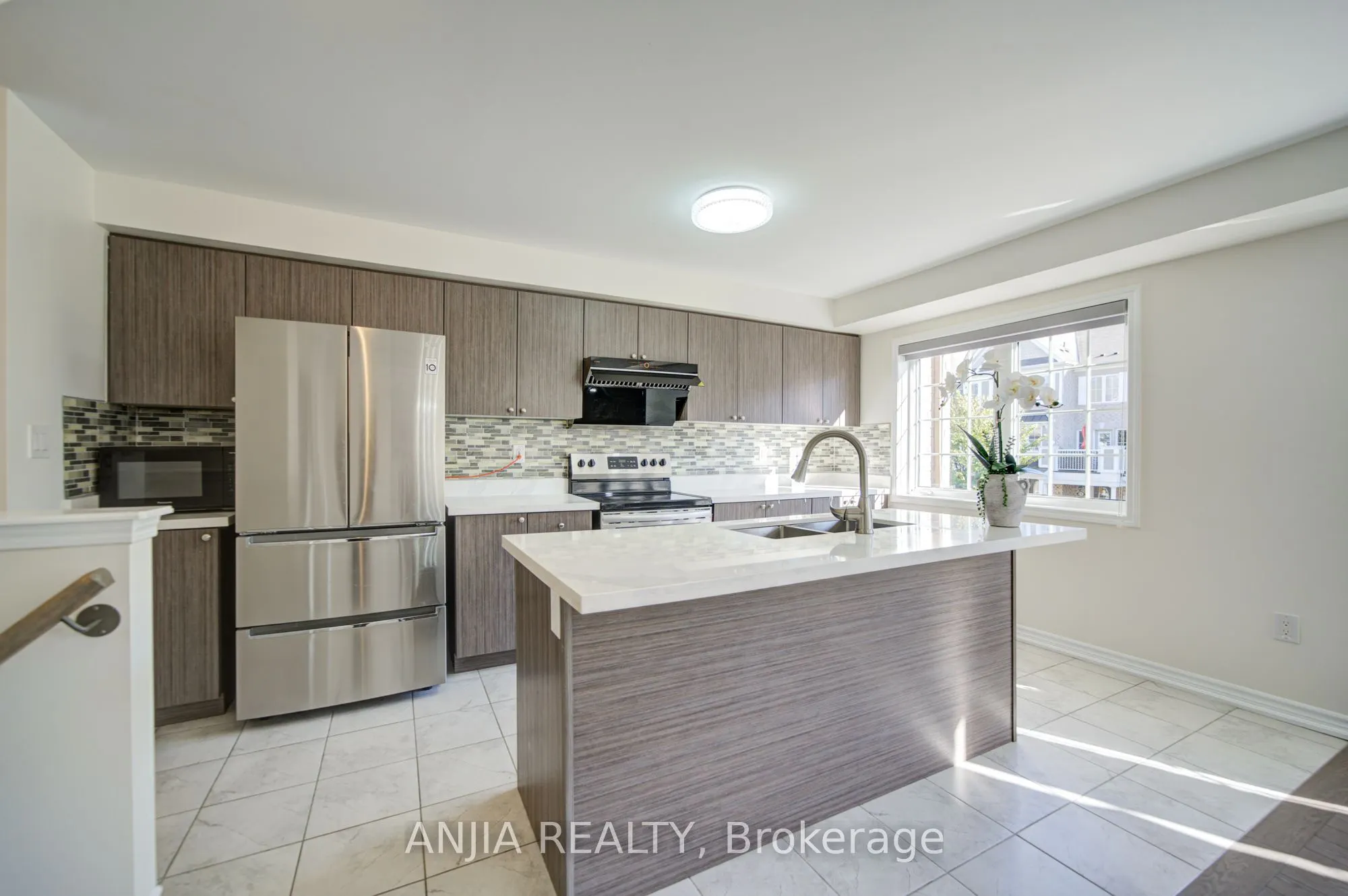 24 Goldeye Street