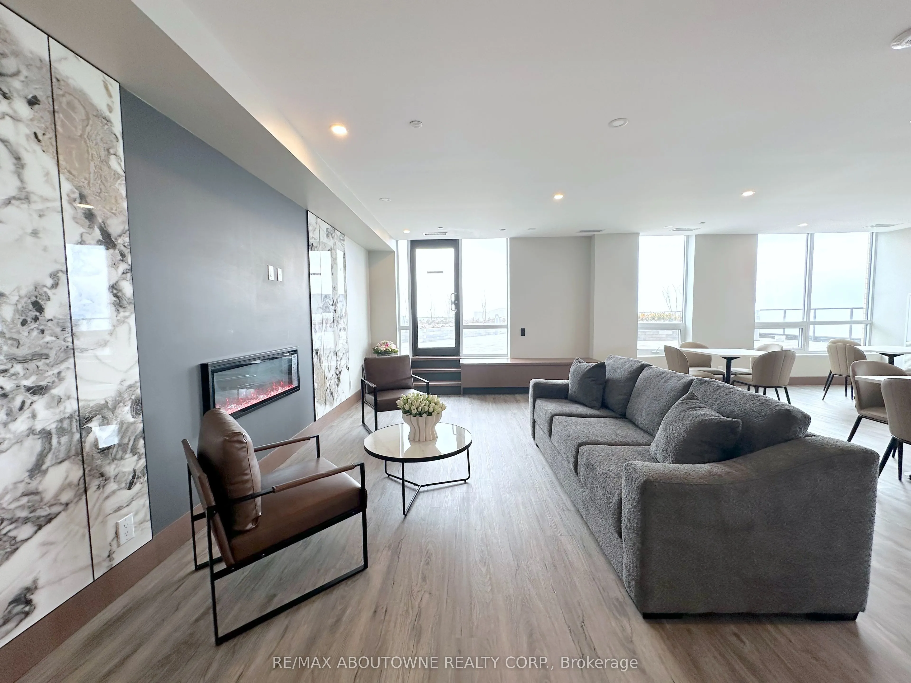 25 Kitney Drive #208