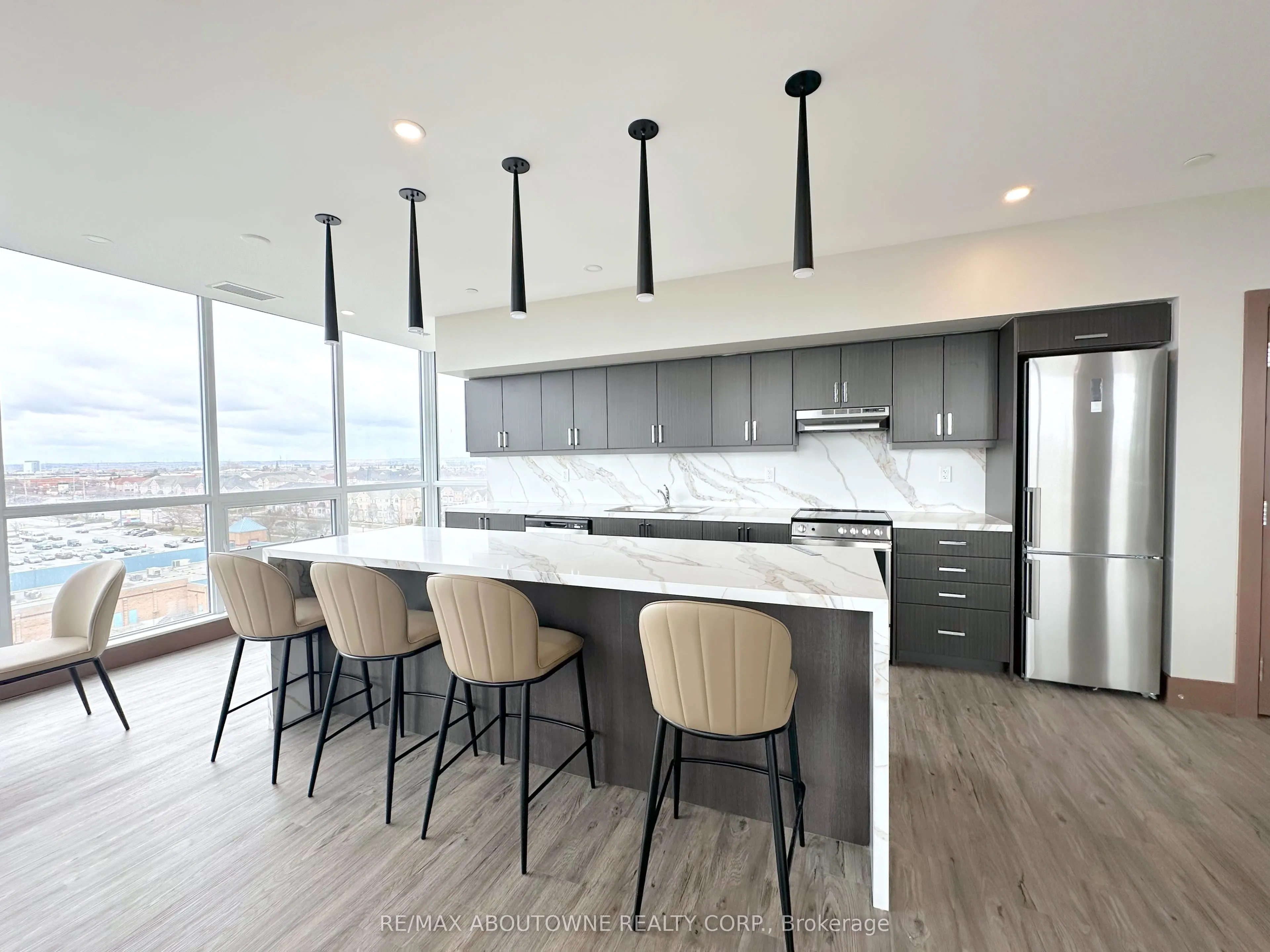 25 Kitney Drive #207