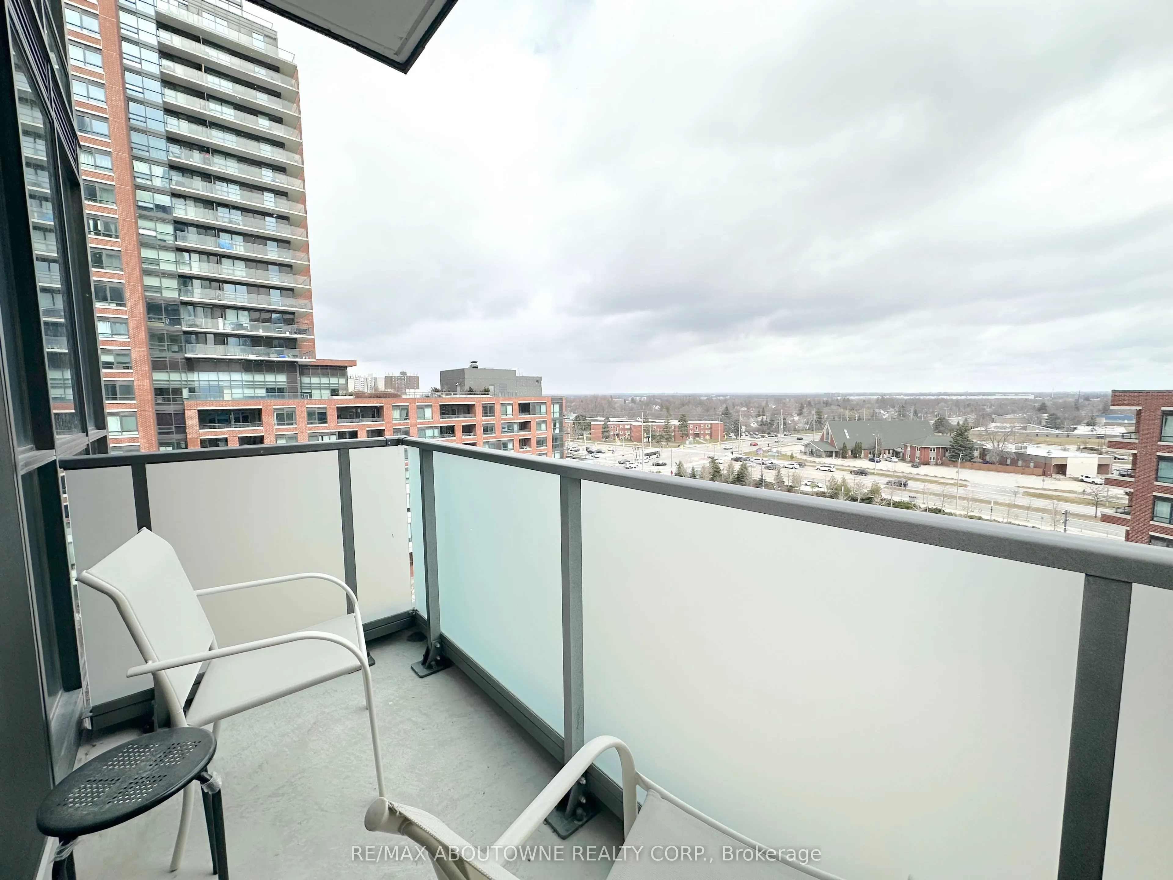 25 Kitney Drive #207