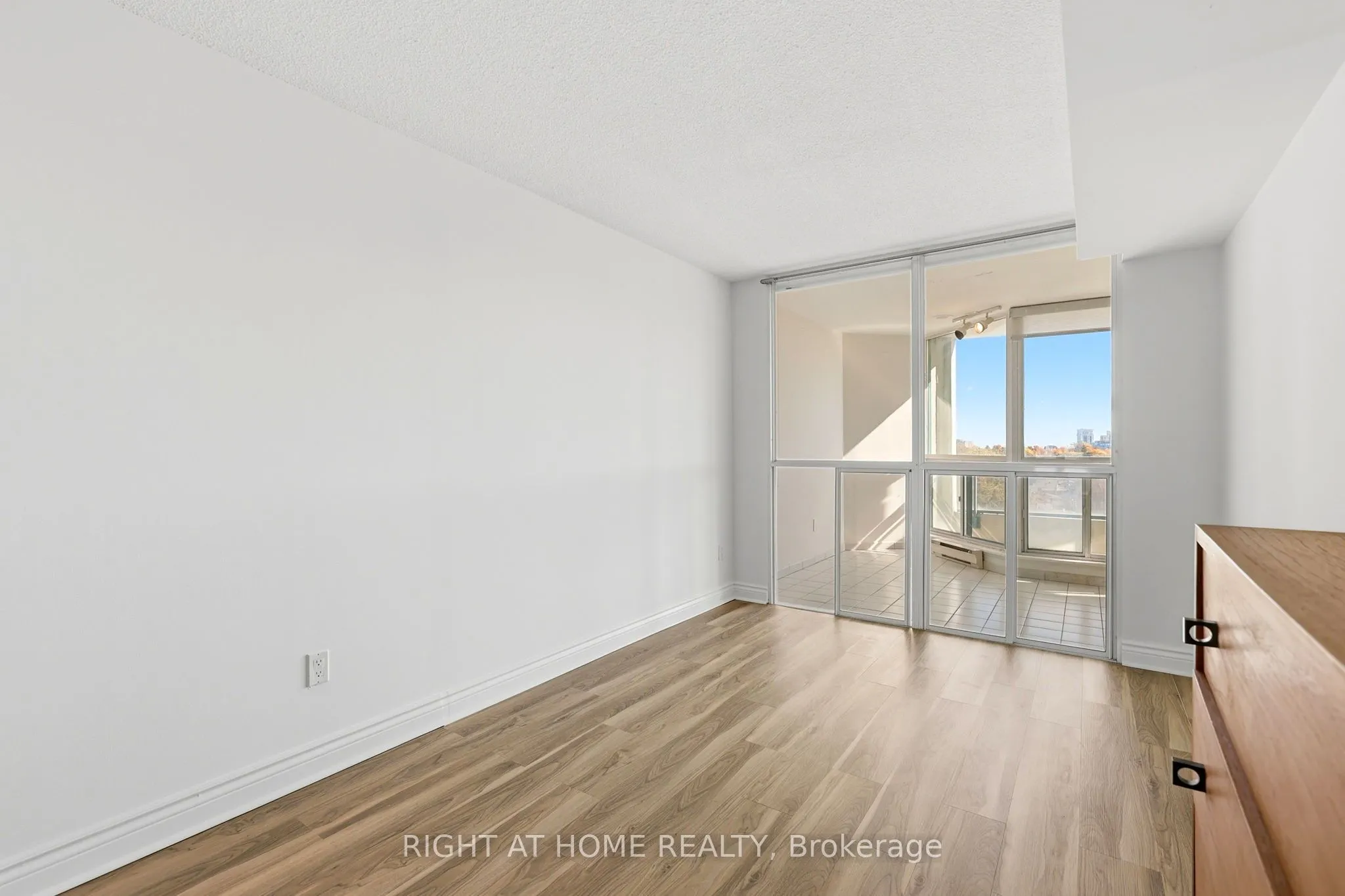4727 Sheppard Avenue E #816