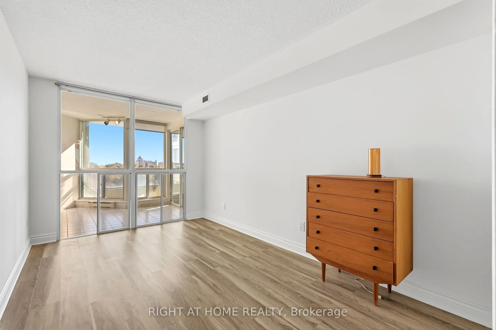 4727 Sheppard Avenue E #816