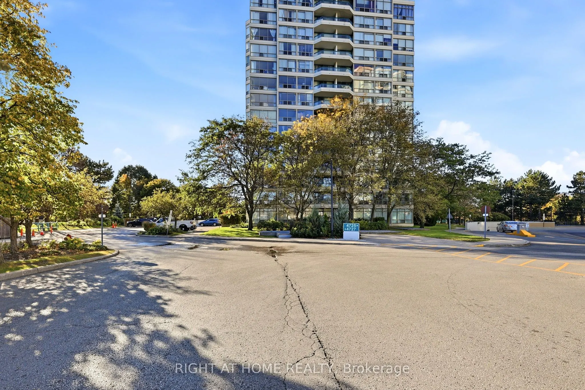 4727 Sheppard Avenue E #816
