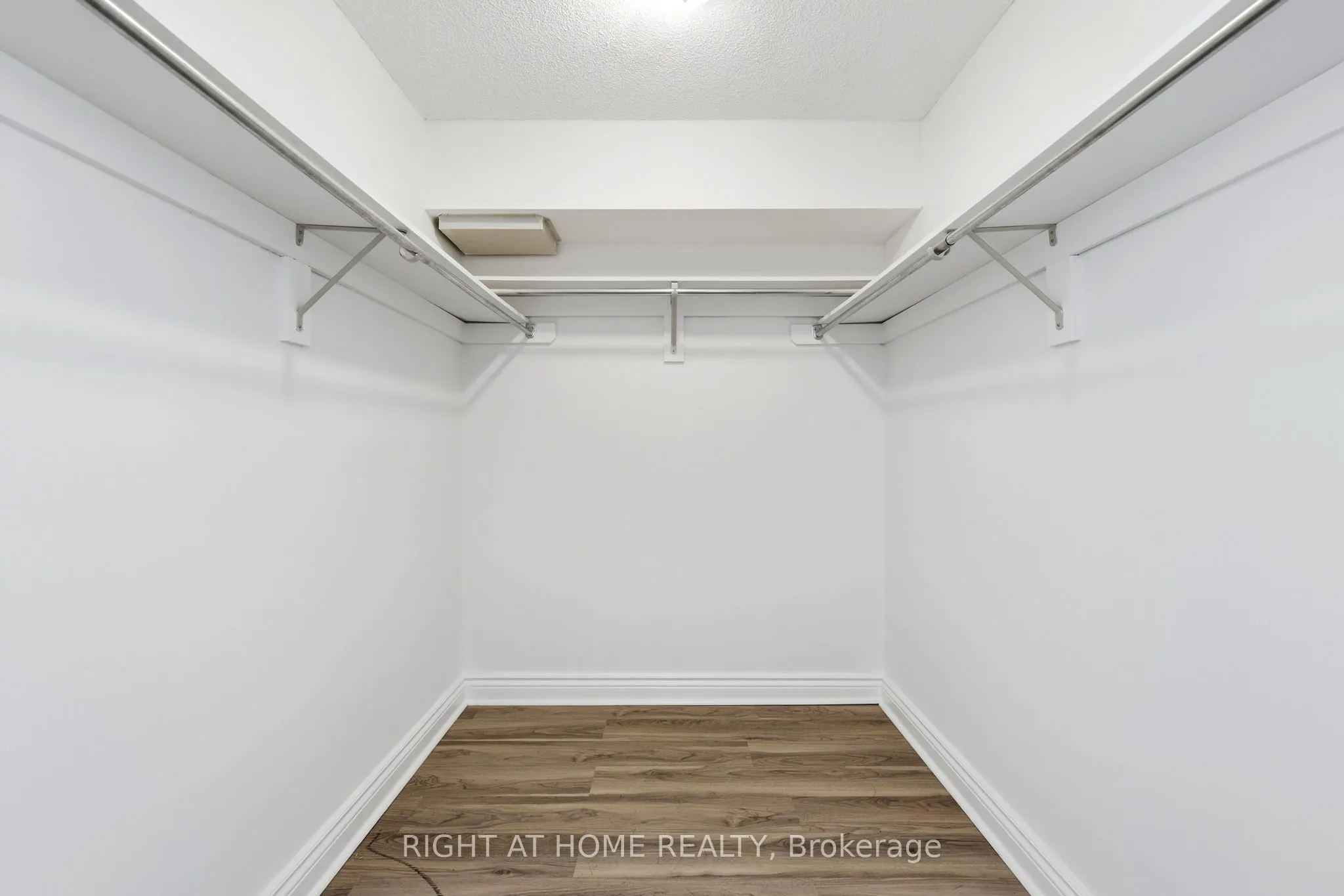 4727 Sheppard Avenue E #816