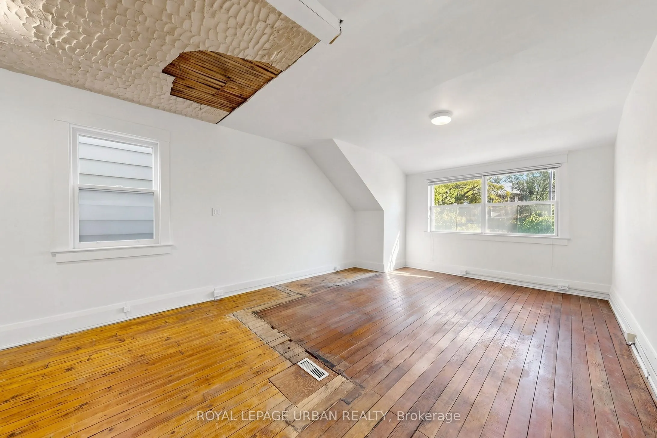 74 East Lynn Avenue