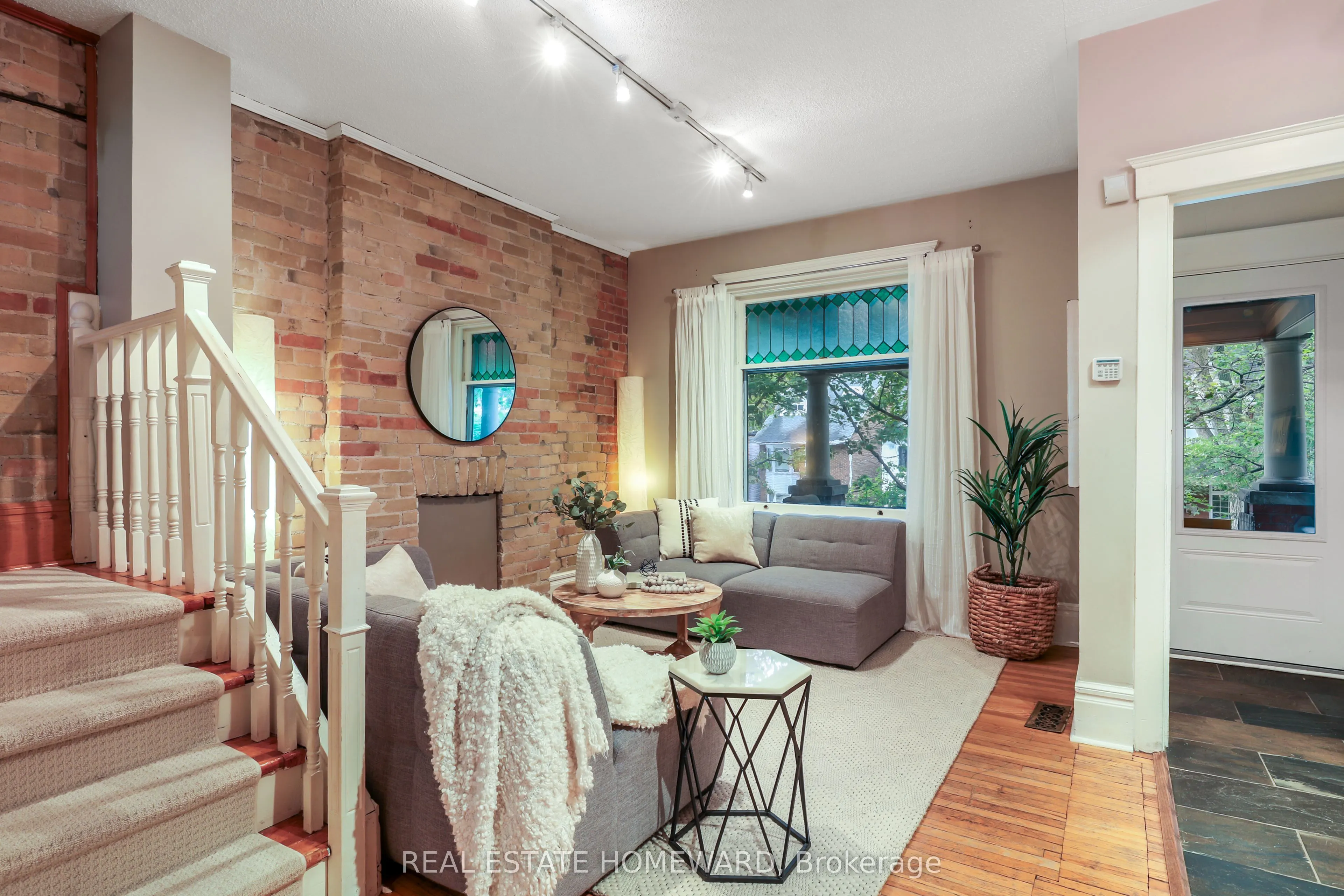 207 Waverley Road