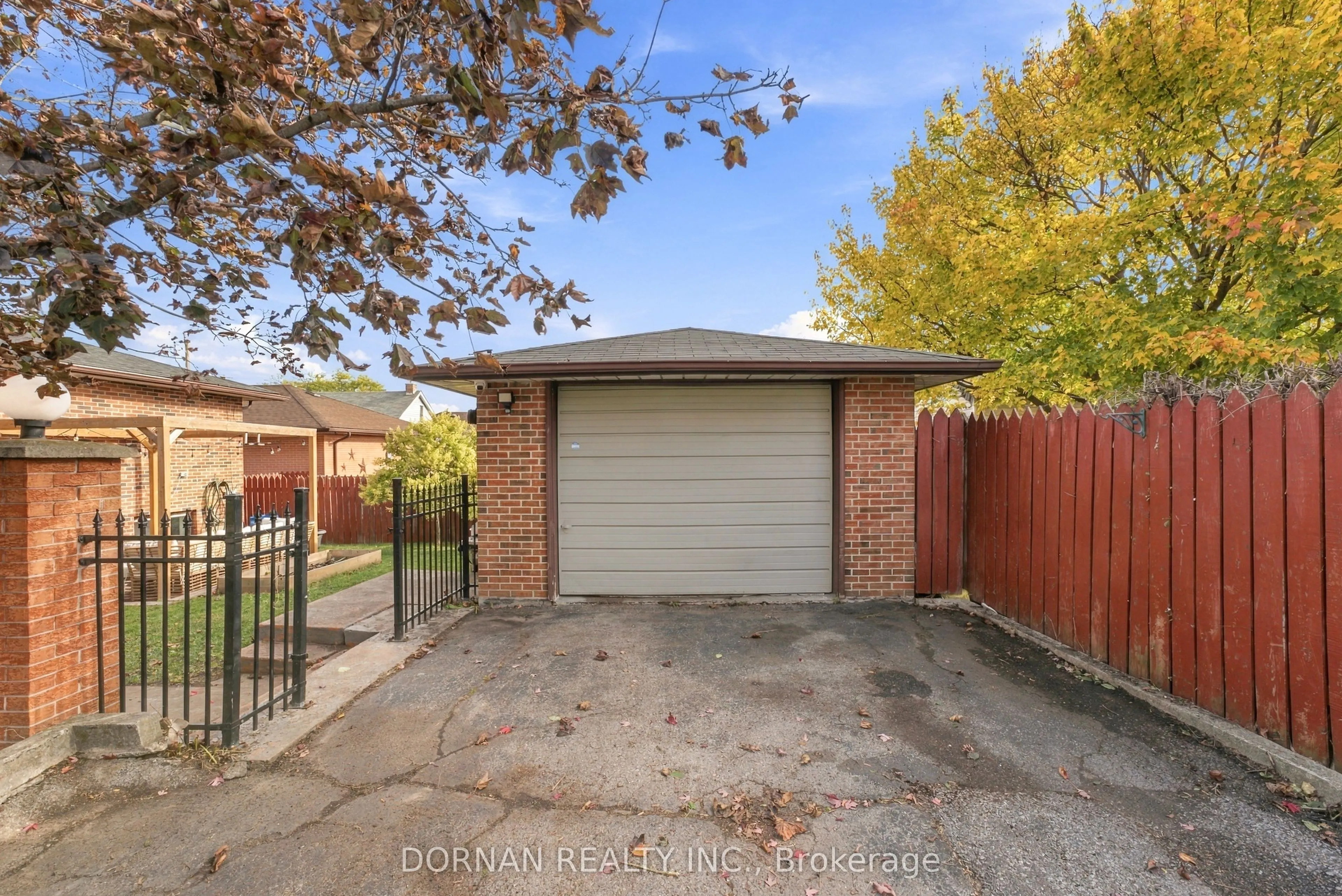 189 Hibbert Avenue