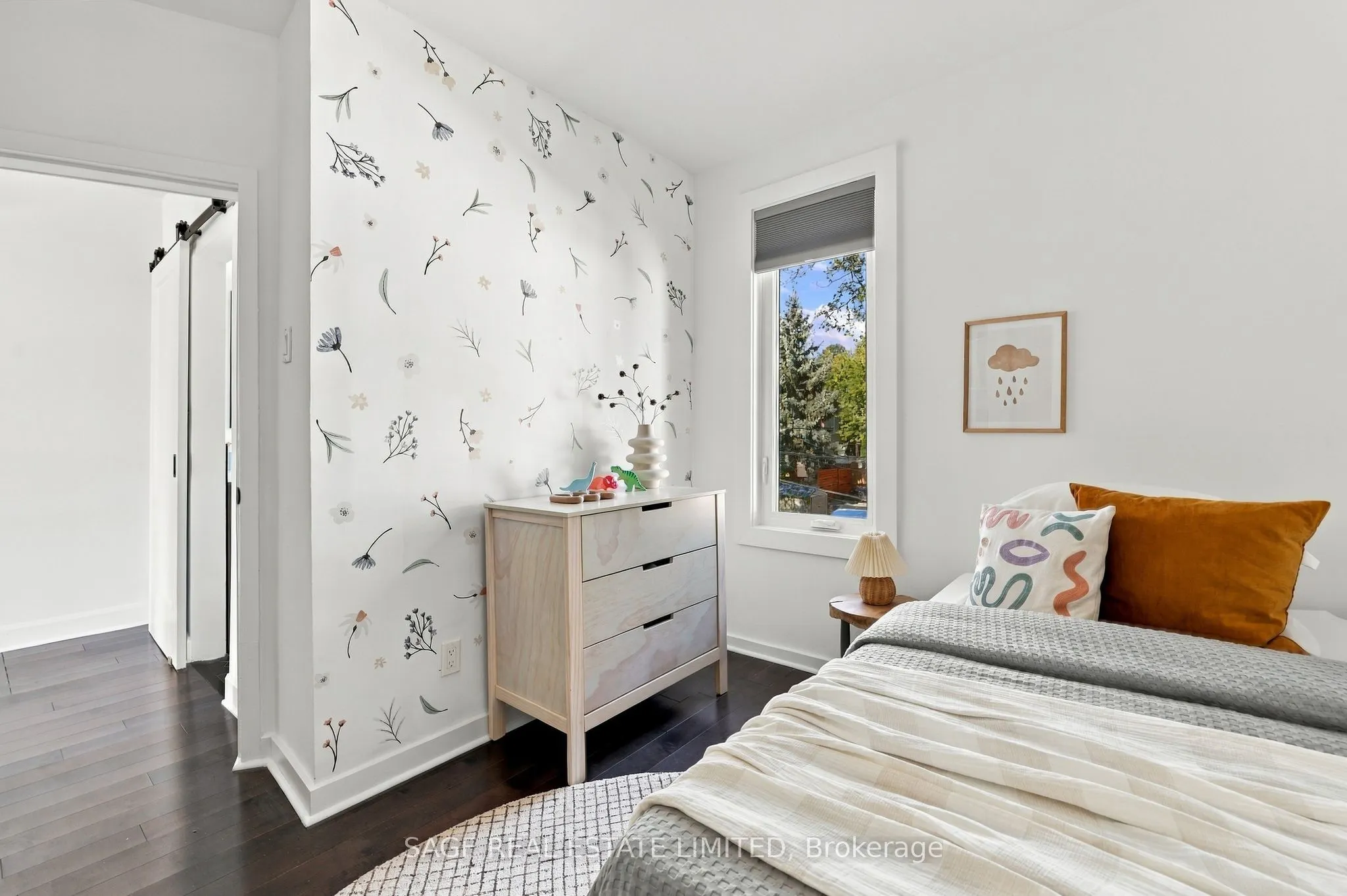100 Dagmar Avenue