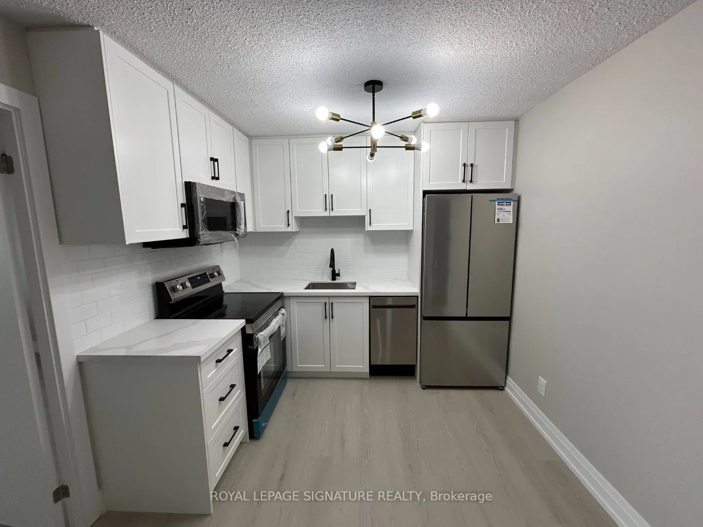 100 Wingarden Court #1711