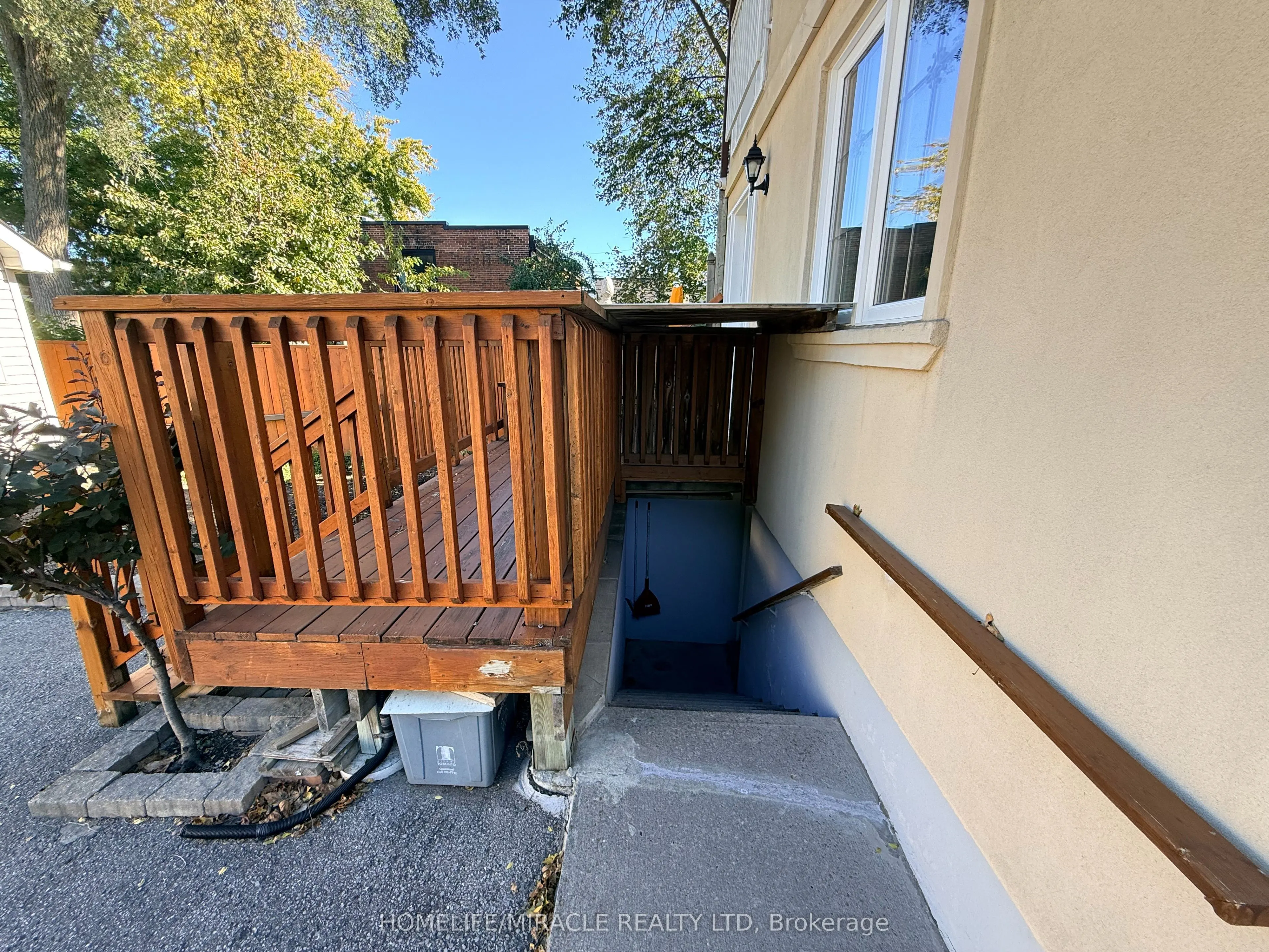 228 Browning Avenue
