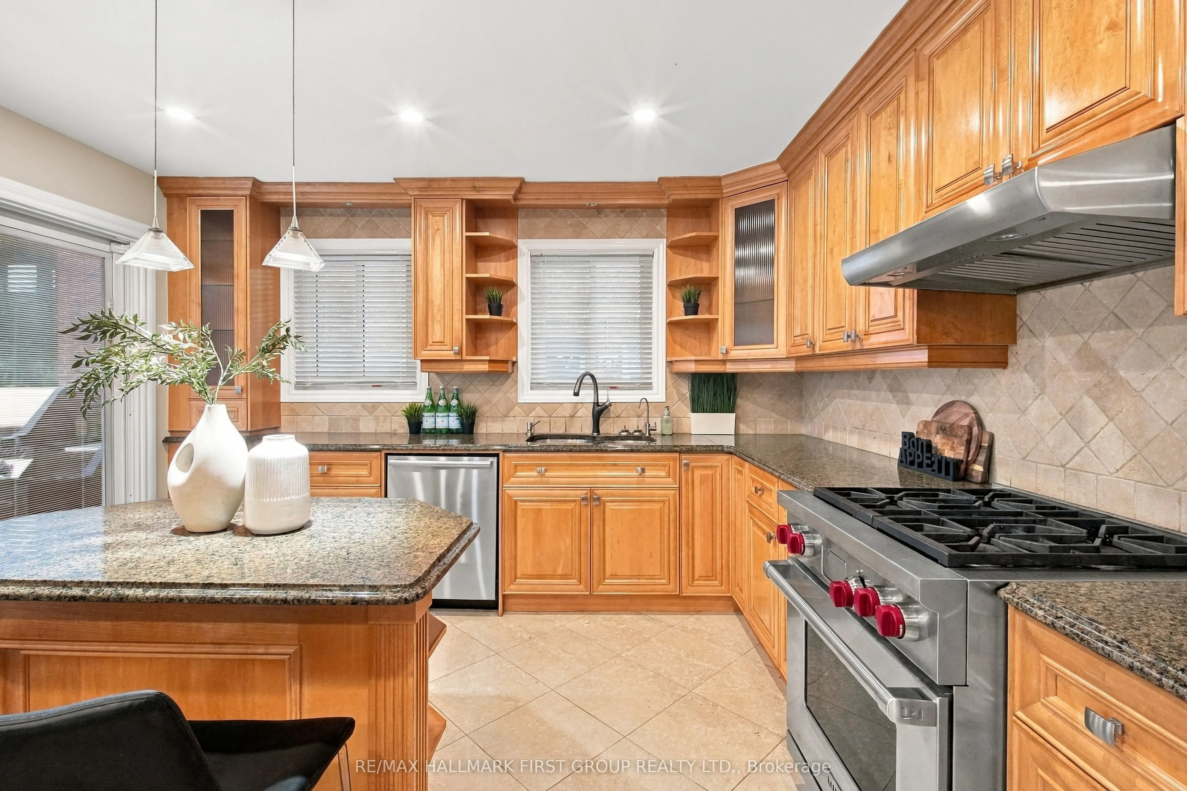 520 McLeod Crescent