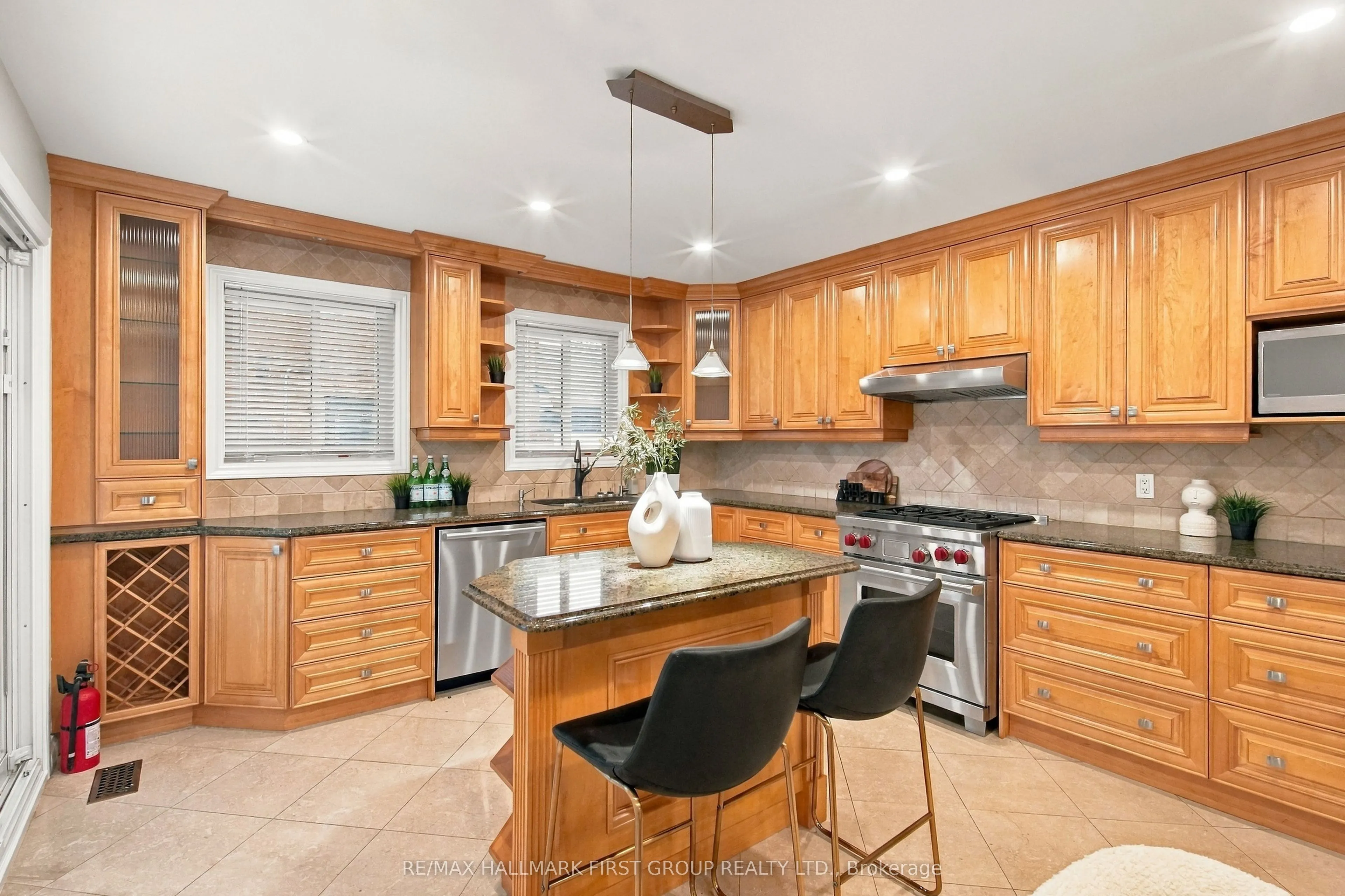 520 McLeod Crescent